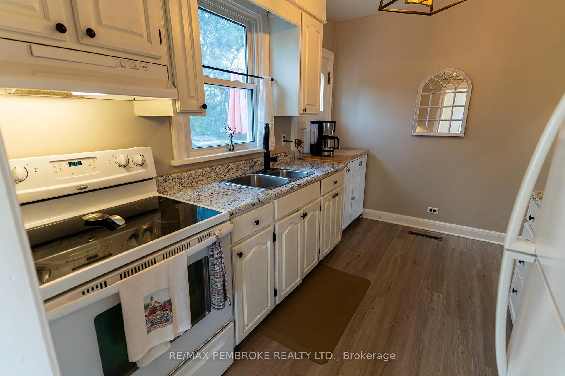 Photo 16 of 144 Morris Street, Pembroke — HOMEH