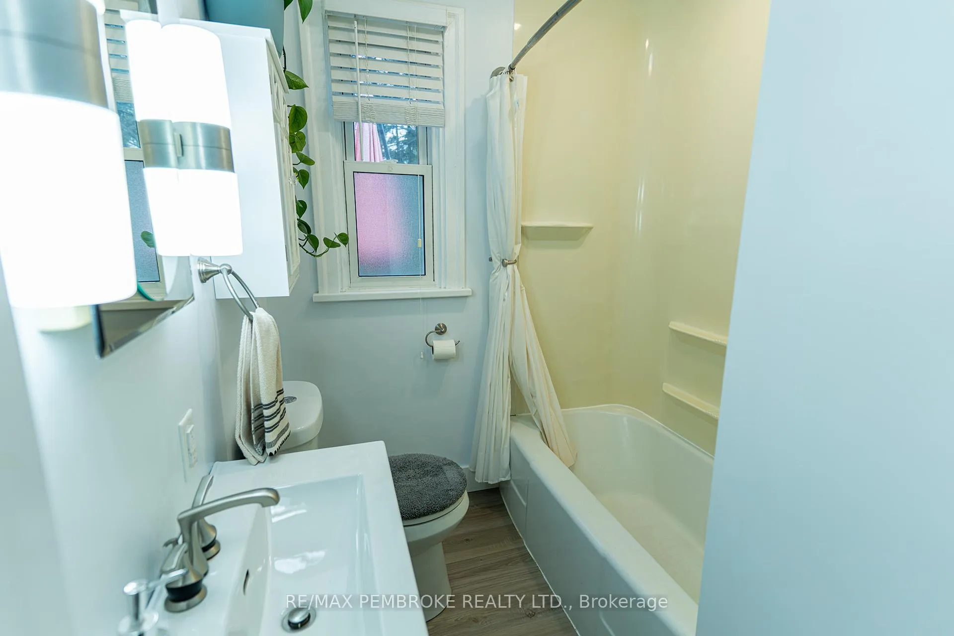 Photo 21 of 144 Morris Street, Pembroke — HOMEH