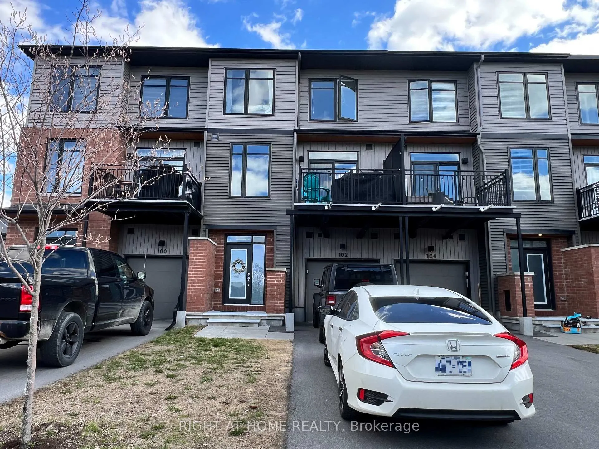 Photo 1 of 102 Visor Pvt, Ottawa, Kanata - Emerald Meadows/Trailwest — HOMEH