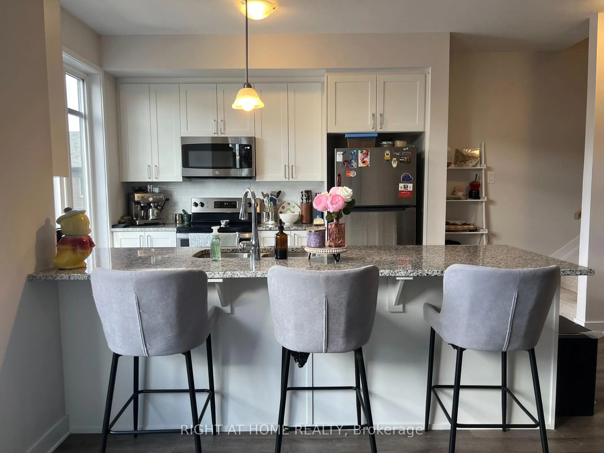 Photo 4 of 102 Visor Pvt, Ottawa, Kanata - Emerald Meadows/Trailwest — HOMEH