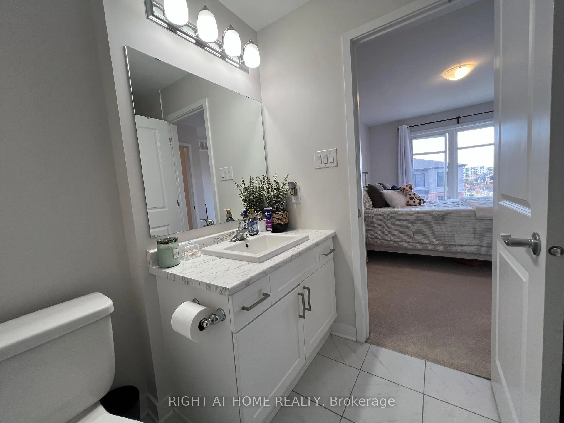 Photo 14 of 102 Visor Pvt, Ottawa, Kanata - Emerald Meadows/Trailwest — HOMEH