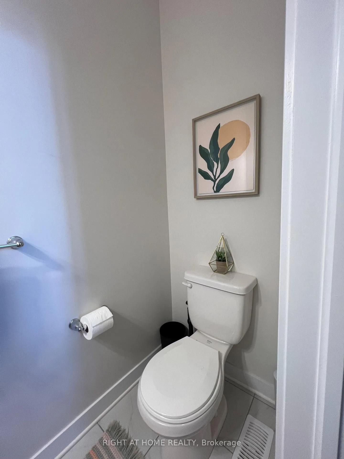 Photo 19 of 102 Visor Pvt, Ottawa, Kanata - Emerald Meadows/Trailwest — HOMEH