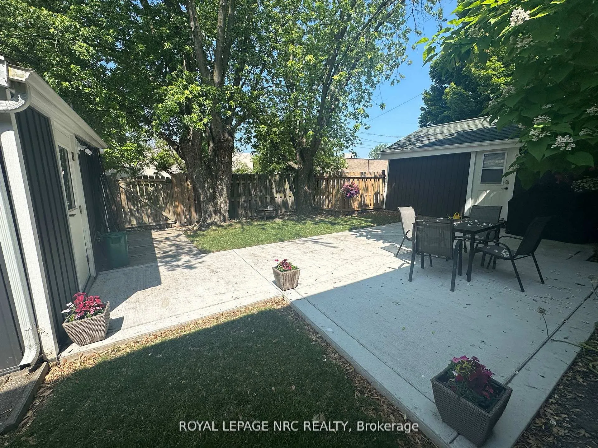 Photo 4 of 10 Thorold Road, Welland, N. Welland — HOMEH
