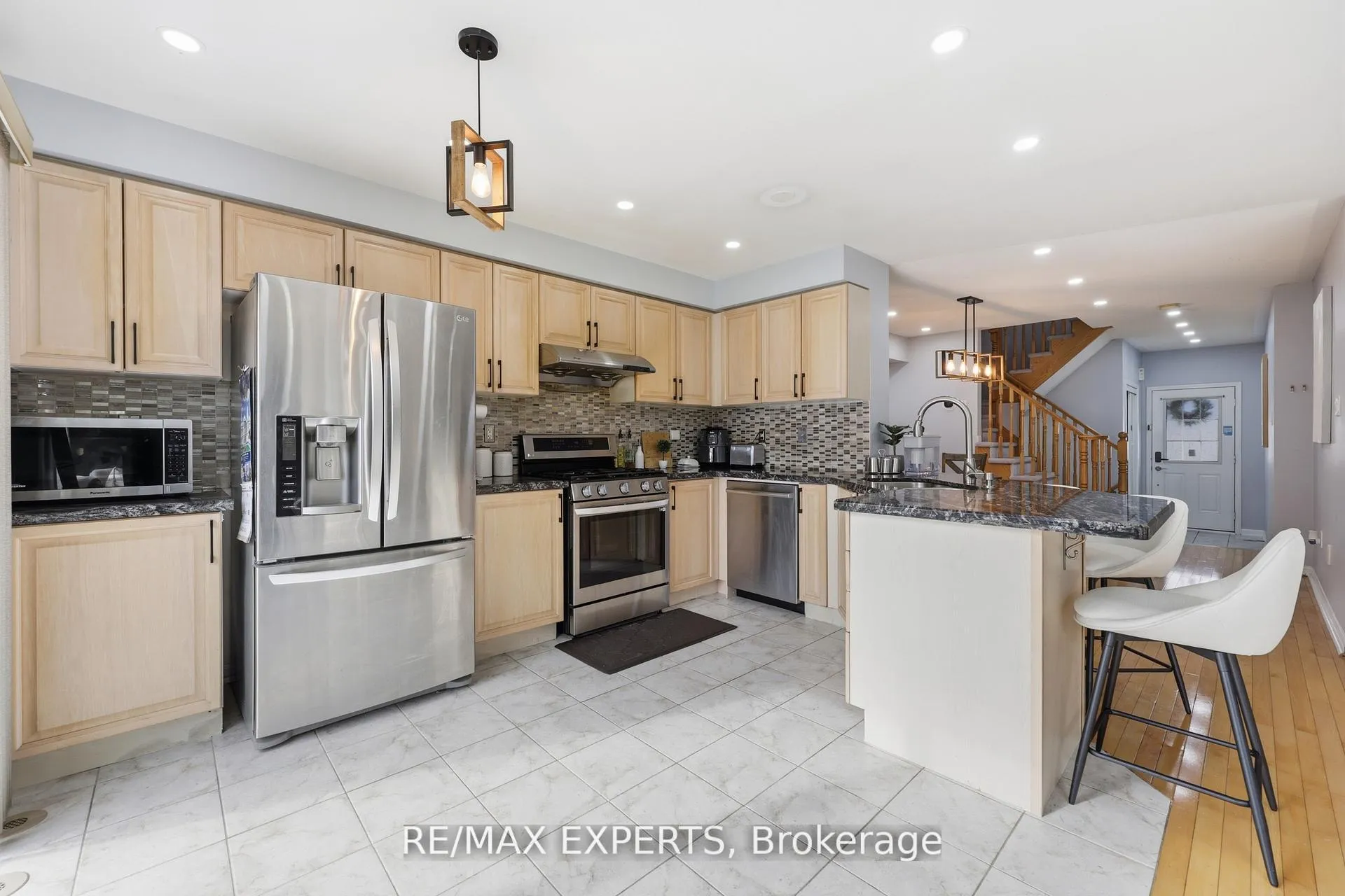 Photo 6 of 926 Thompson Road S, Milton, Coates — HOMEH