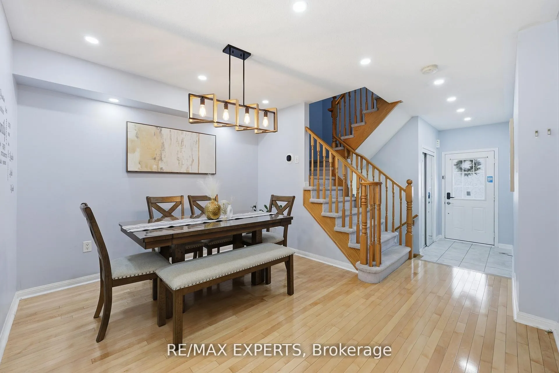 Photo 10 of 926 Thompson Road S, Milton, Coates — HOMEH