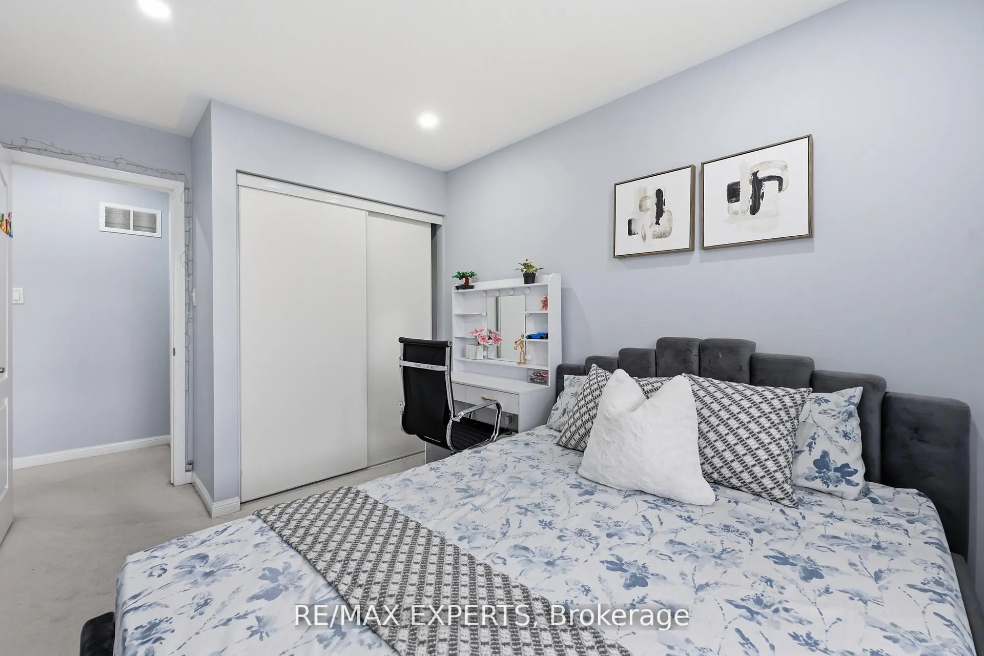 Photo 16 of 926 Thompson Road S, Milton, Coates — HOMEH