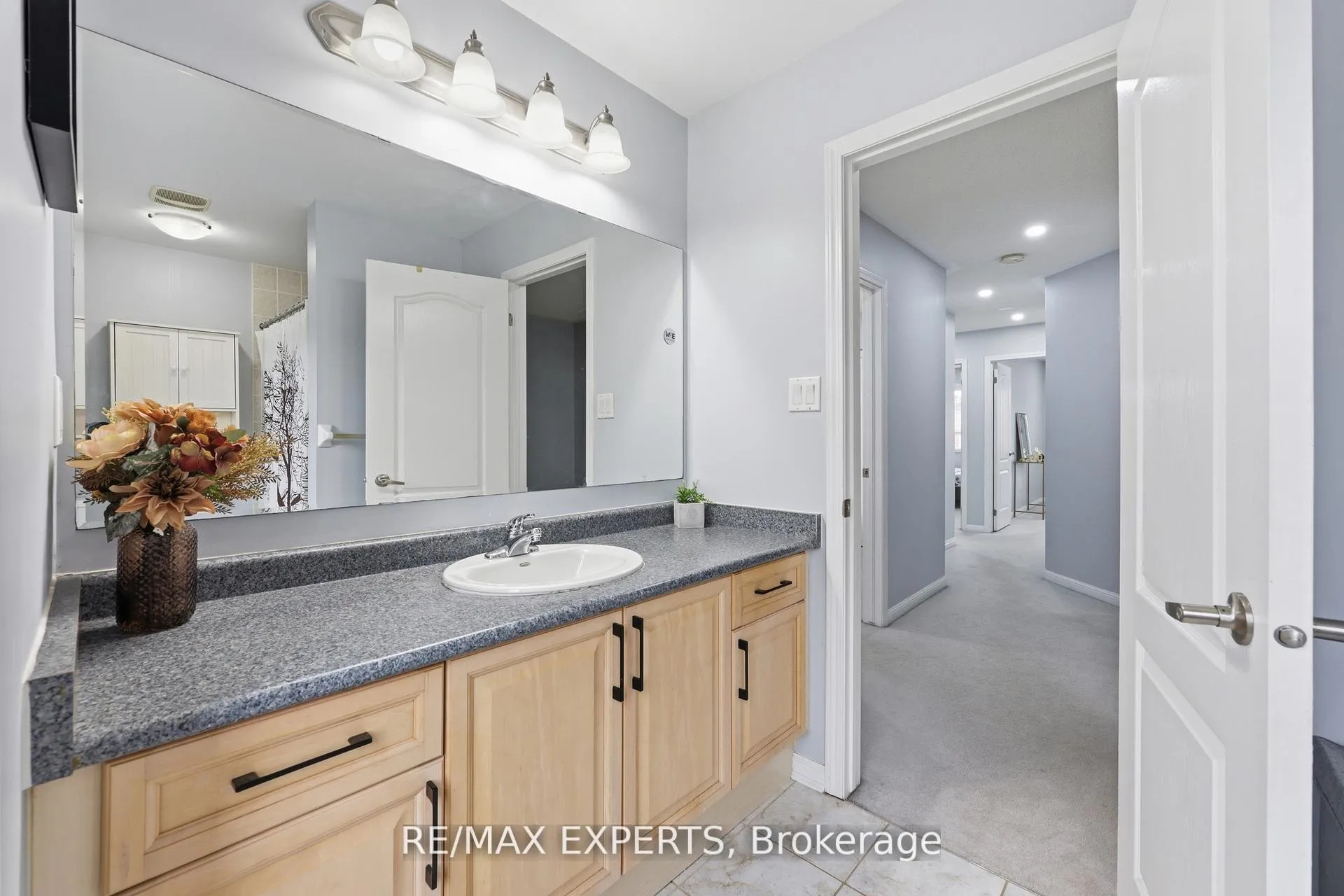 Photo 18 of 926 Thompson Road S, Milton, Coates — HOMEH