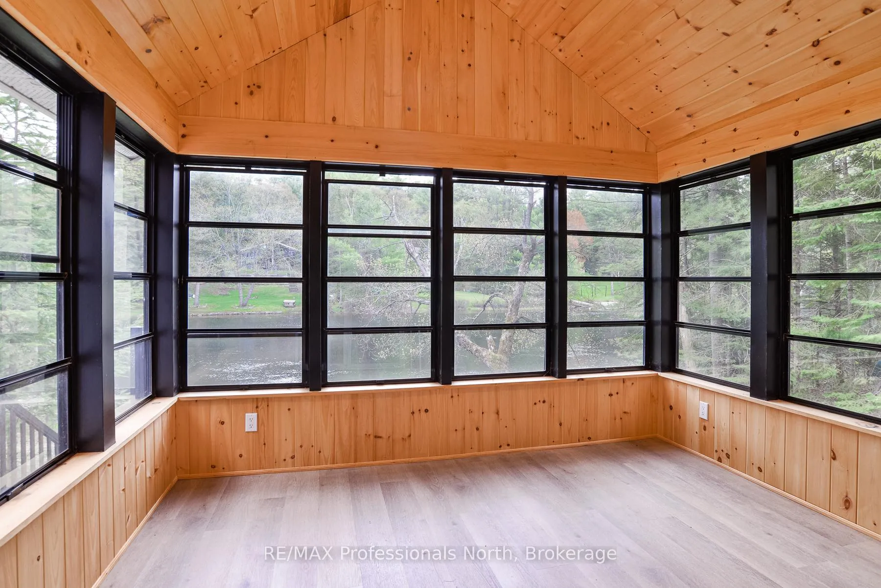 Photo 3 of 1011 Harmony Lane Private, Bracebridge, Macaulay — HOMEH
