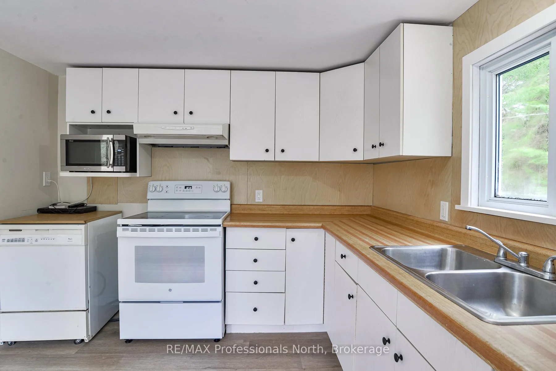 Photo 7 of 1011 Harmony Lane Private, Bracebridge, Macaulay — HOMEH