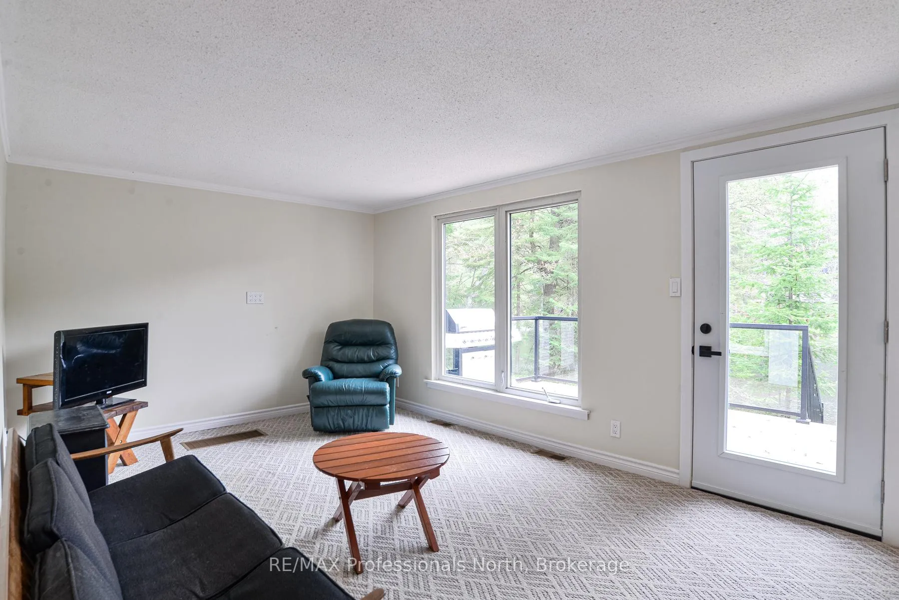 Photo 9 of 1011 Harmony Lane Private, Bracebridge, Macaulay — HOMEH