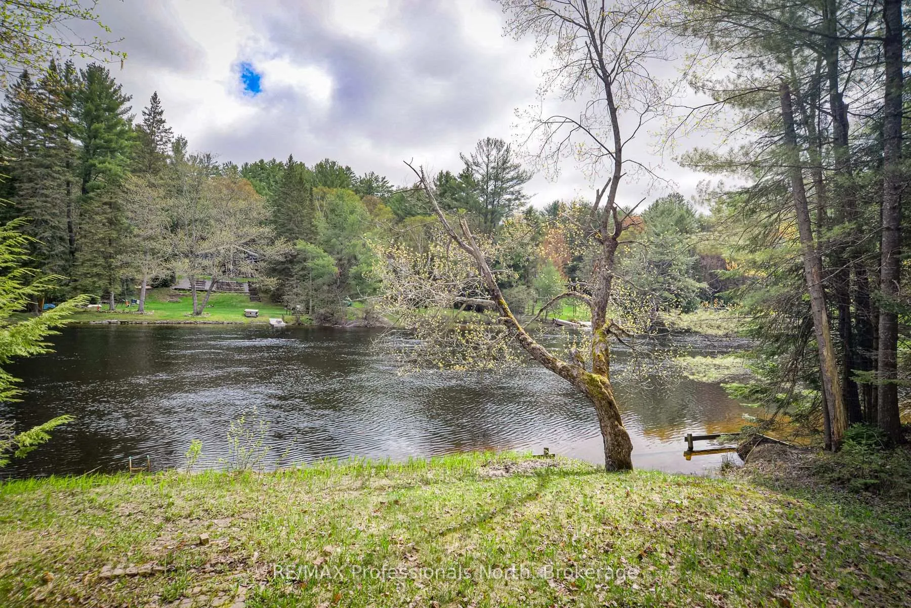 Photo 16 of 1011 Harmony Lane Private, Bracebridge, Macaulay — HOMEH