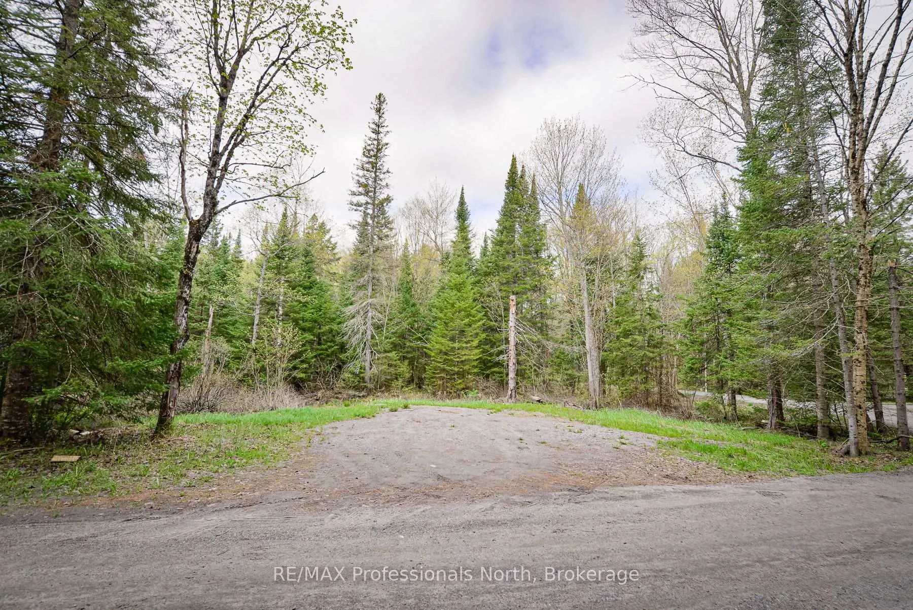 Photo 22 of 1011 Harmony Lane Private, Bracebridge, Macaulay — HOMEH