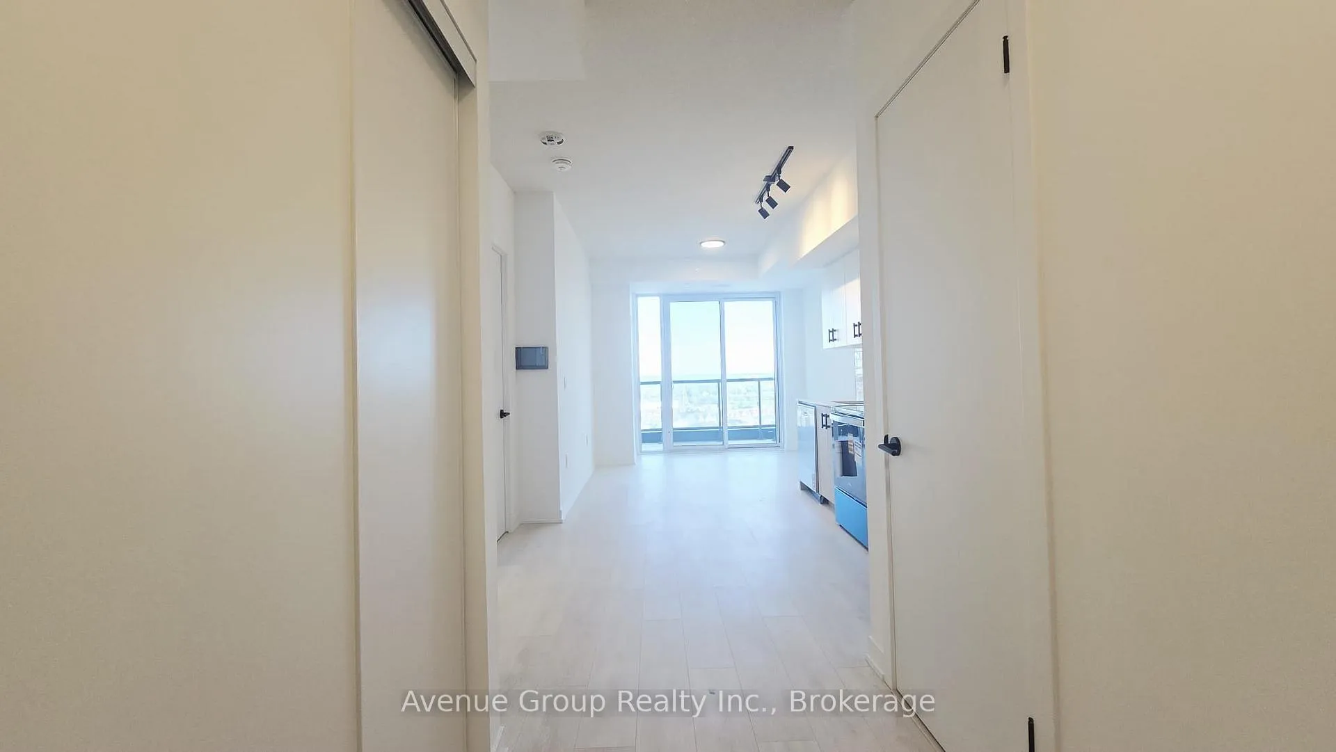Photo 6 of Unit D1201, 4878 Powers Common, Burlington, Alton — HOMEH