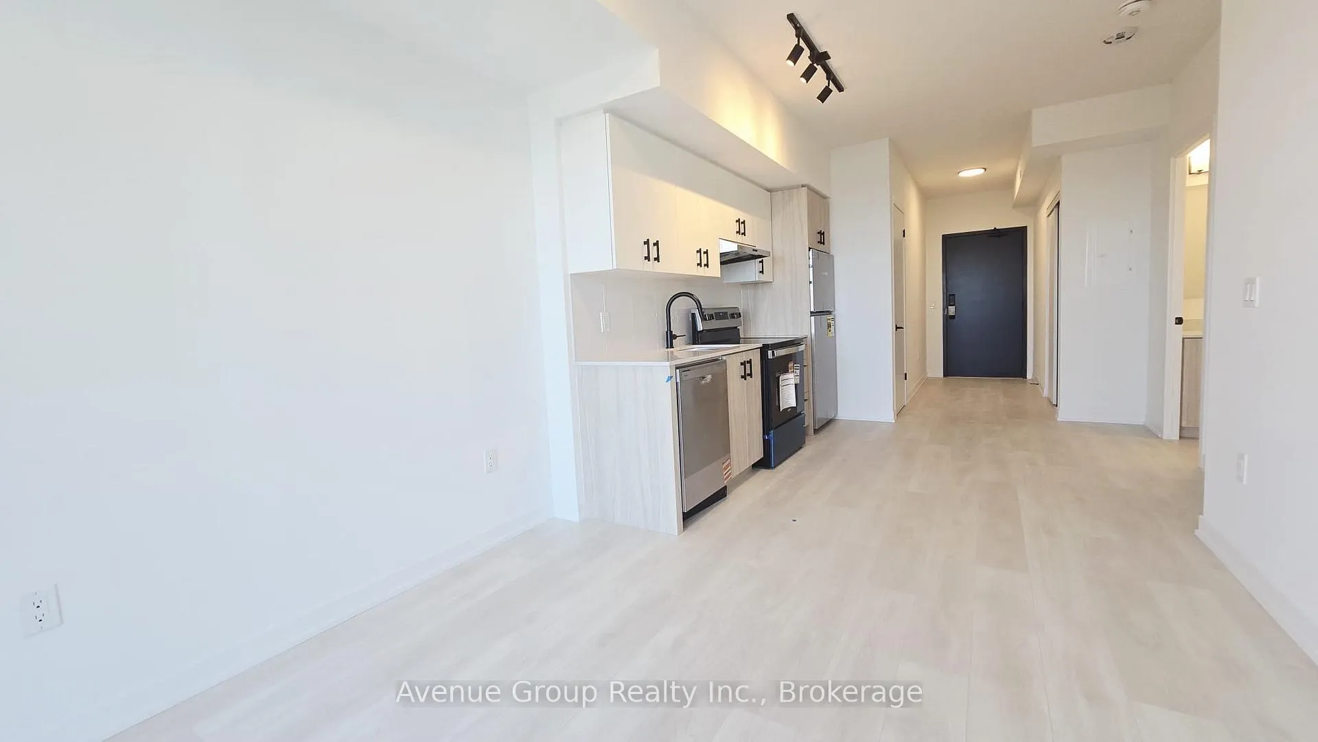 Photo 8 of Unit D1201, 4878 Powers Common, Burlington, Alton — HOMEH