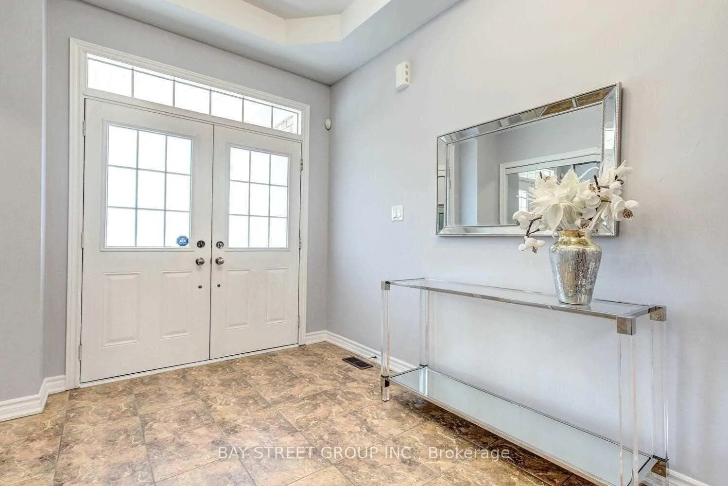 Photo 2 of Unit Upper, 134 Ascalon Drive, Vaughan, Maple — HOMEH