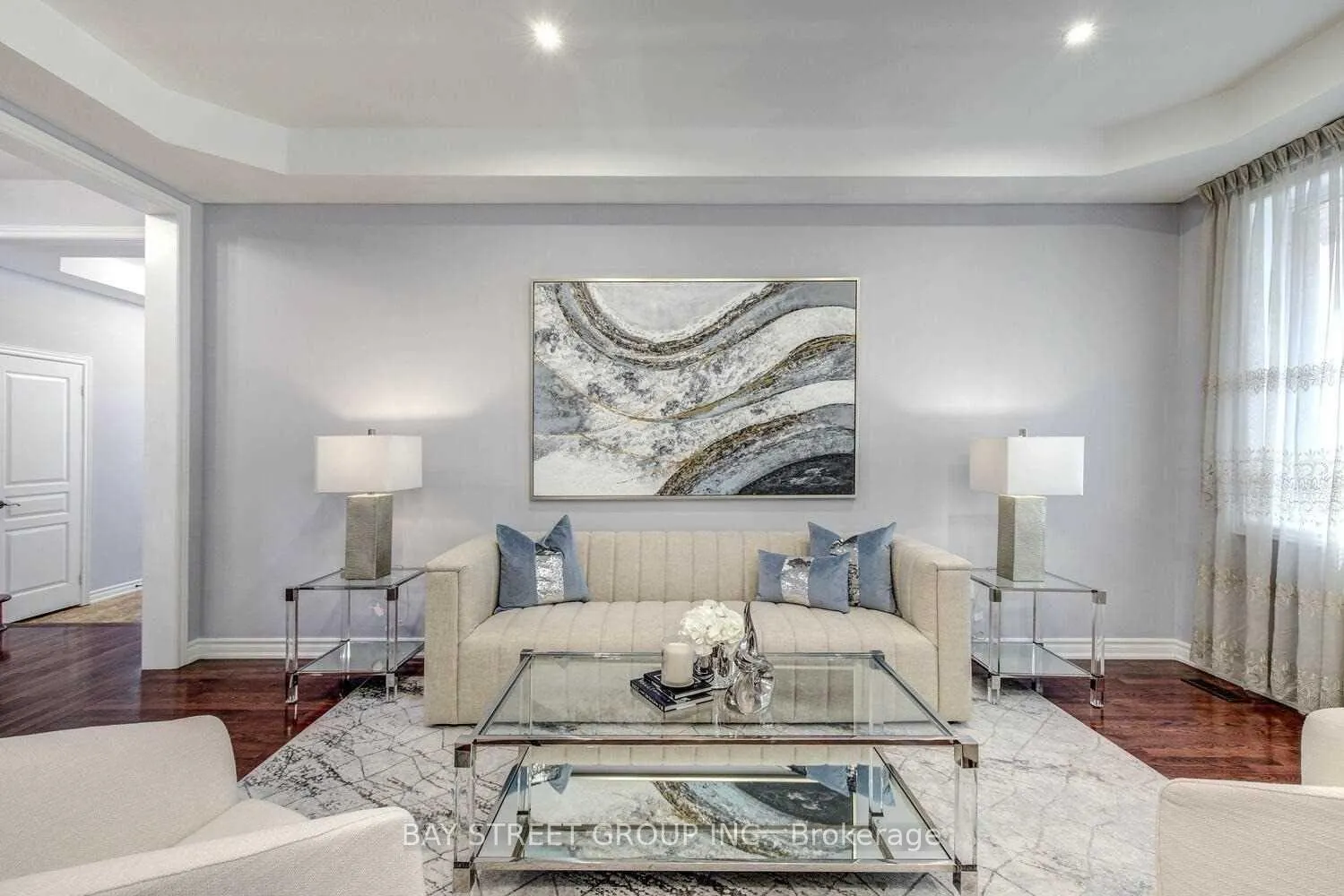 Photo 6 of Unit Upper, 134 Ascalon Drive, Vaughan, Maple — HOMEH
