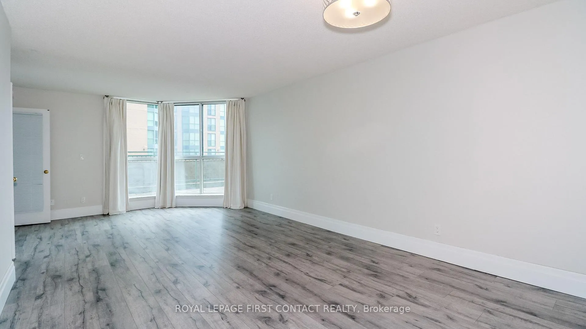 Photo 6 of Unit 309, 140 Dunlop Street E, Barrie, City Centre — HOMEH