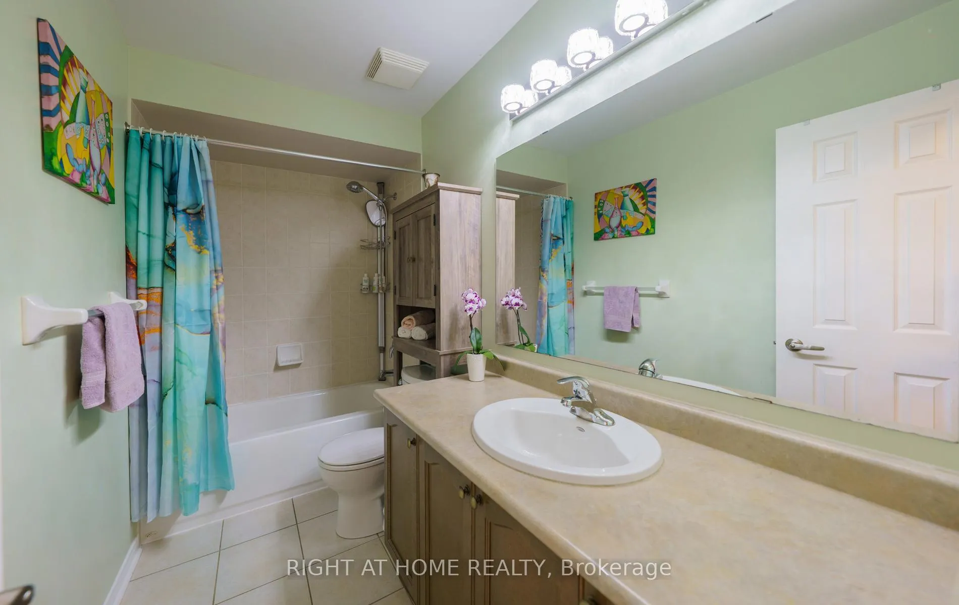 Photo 15 of 21 Marshview Avenue, Aurora, Bayview Northeast — HOMEH
