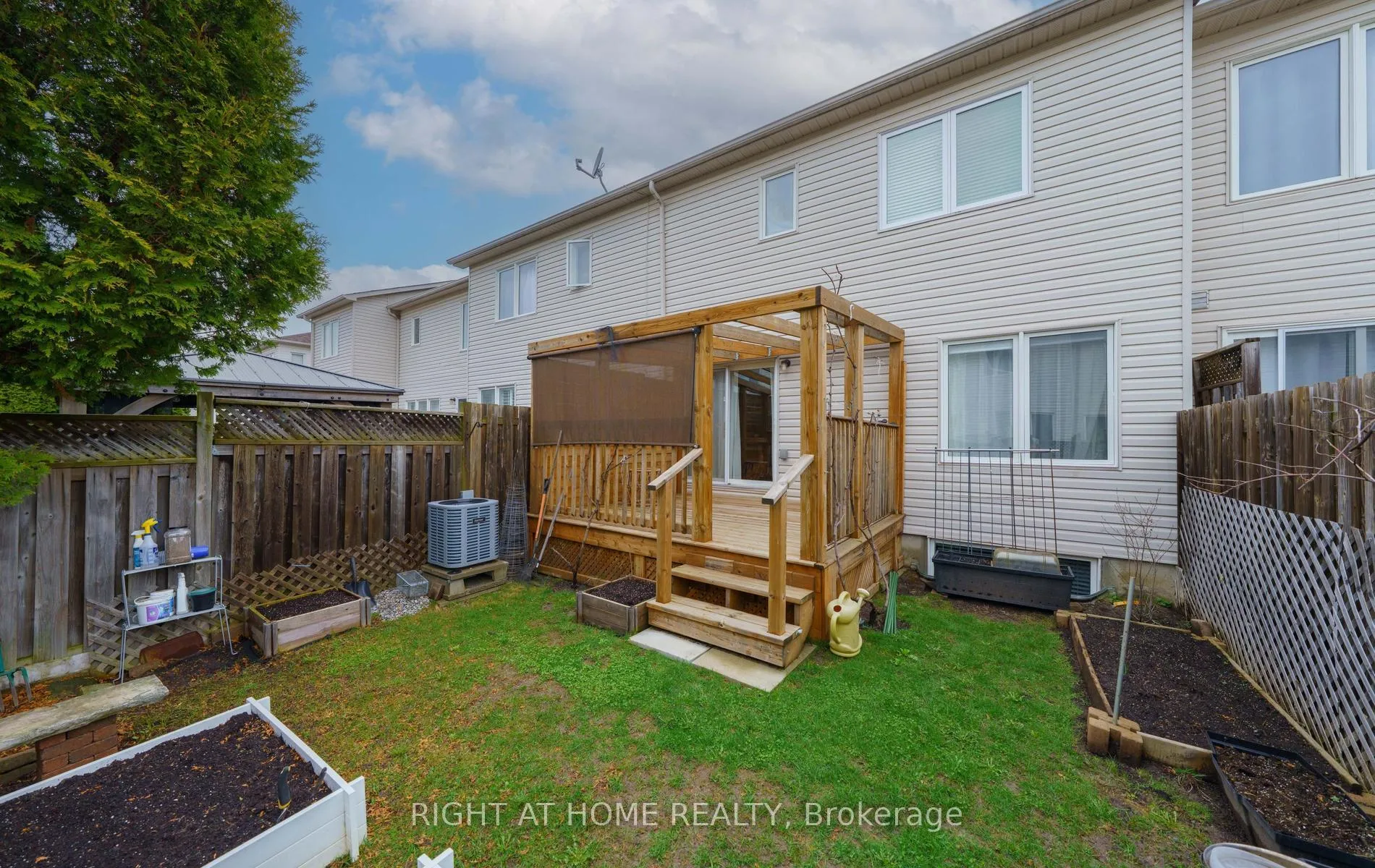 Photo 19 of 21 Marshview Avenue, Aurora, Bayview Northeast — HOMEH