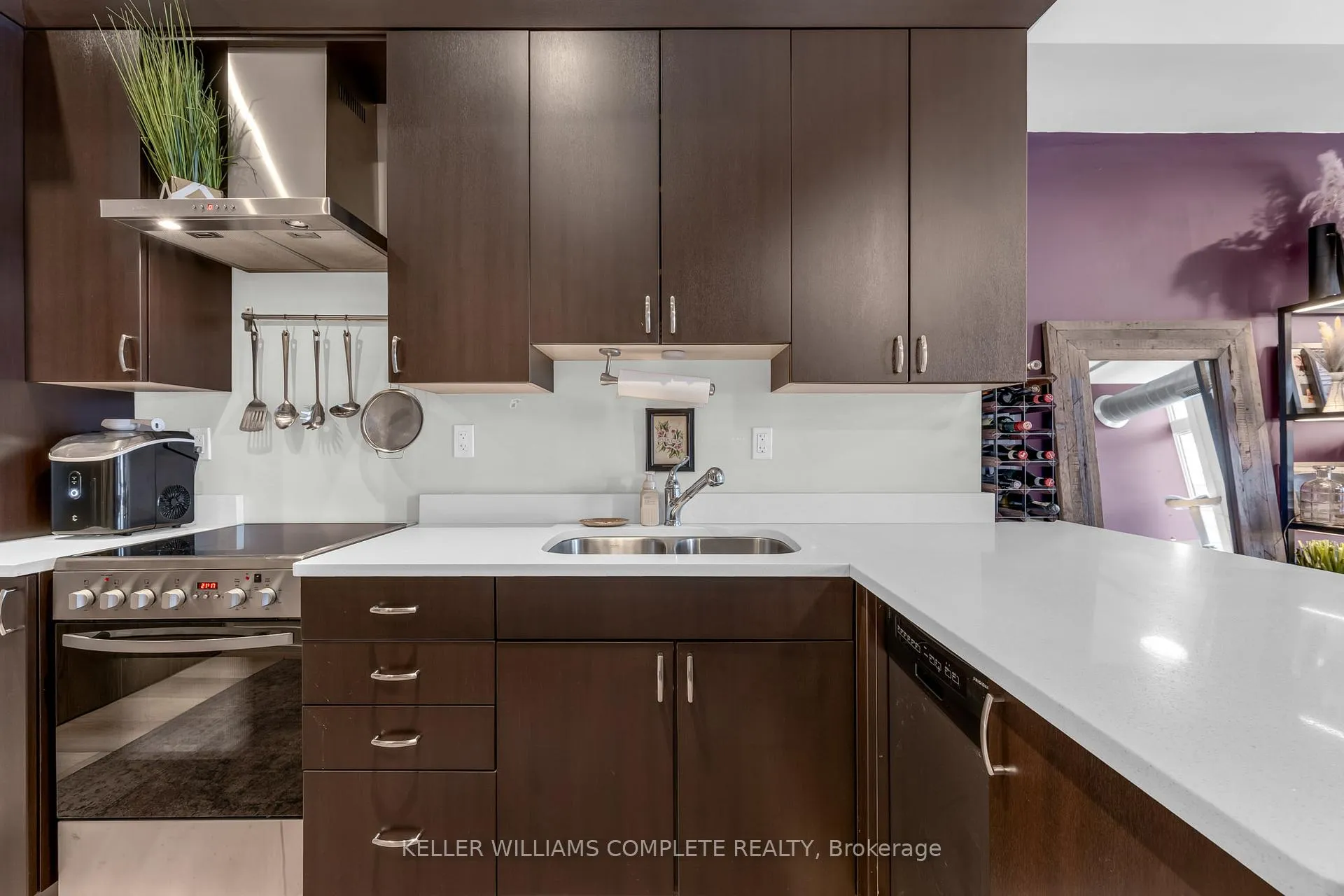 Photo 5 of Unit 206, 35 King William Street, Hamilton, Beasley — HOMEH