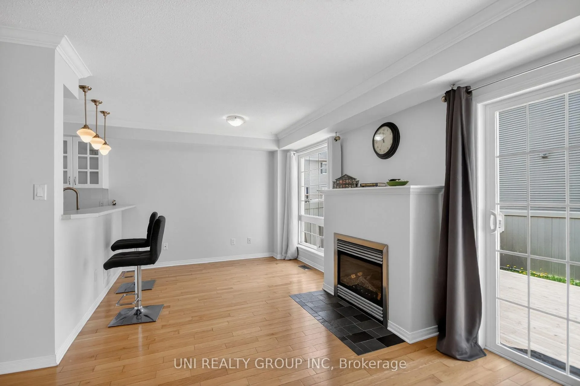 Photo 4 of 546 Ashbourne Crescent, Ottawa, Barrhaven - Stonebridge — HOMEH