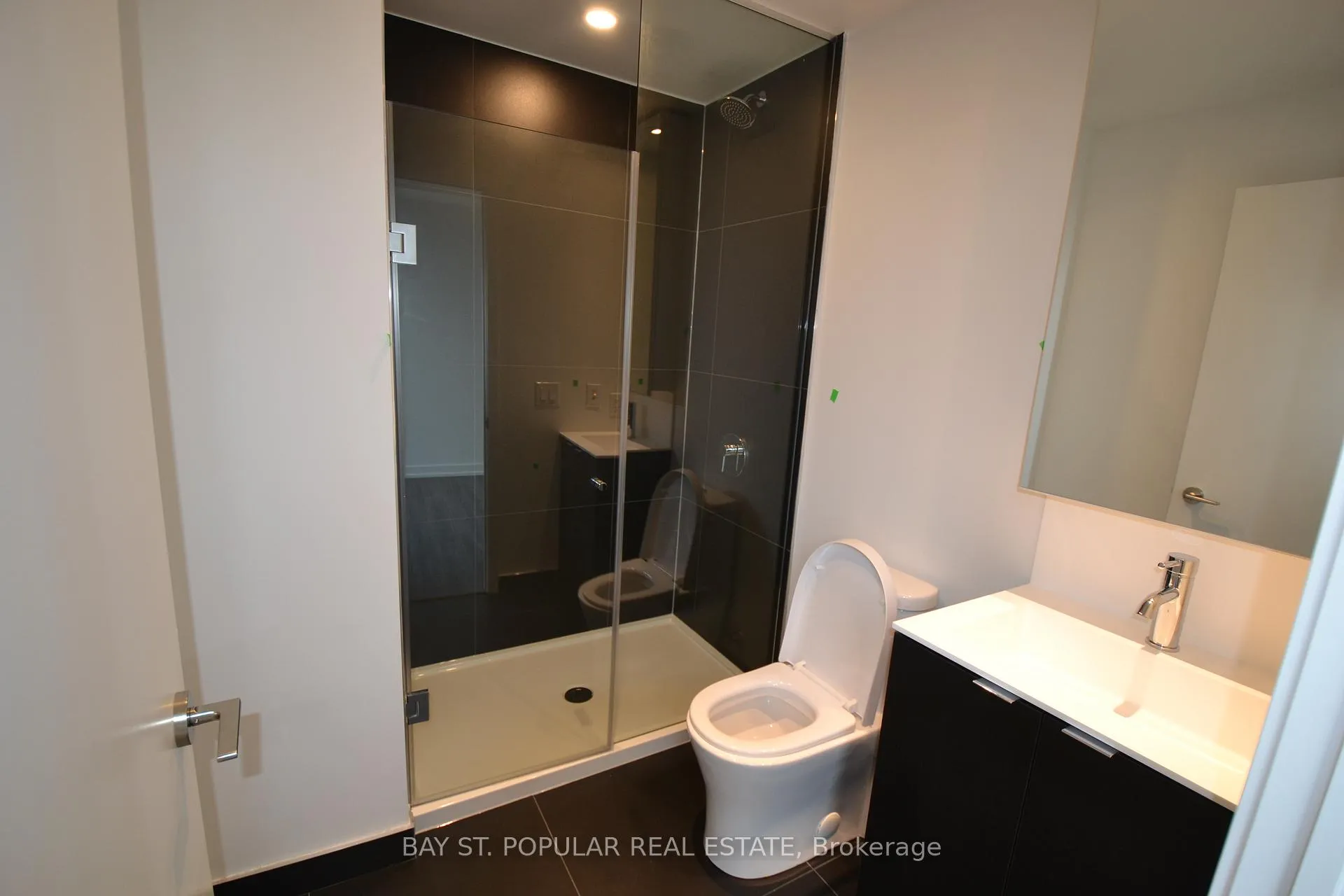 Photo 8 of Unit 2016, 20 Edward Street, Toronto, Bay Street Corridor — HOMEH