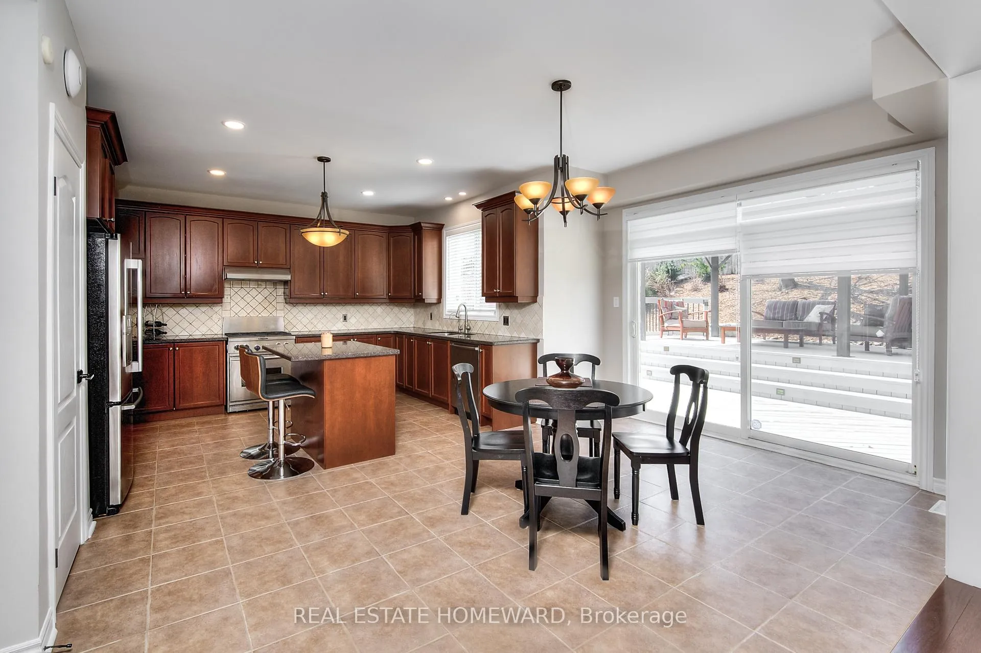Photo 8 of 225 Ridgemere Court, Kitchener, Doon South — HOMEH
