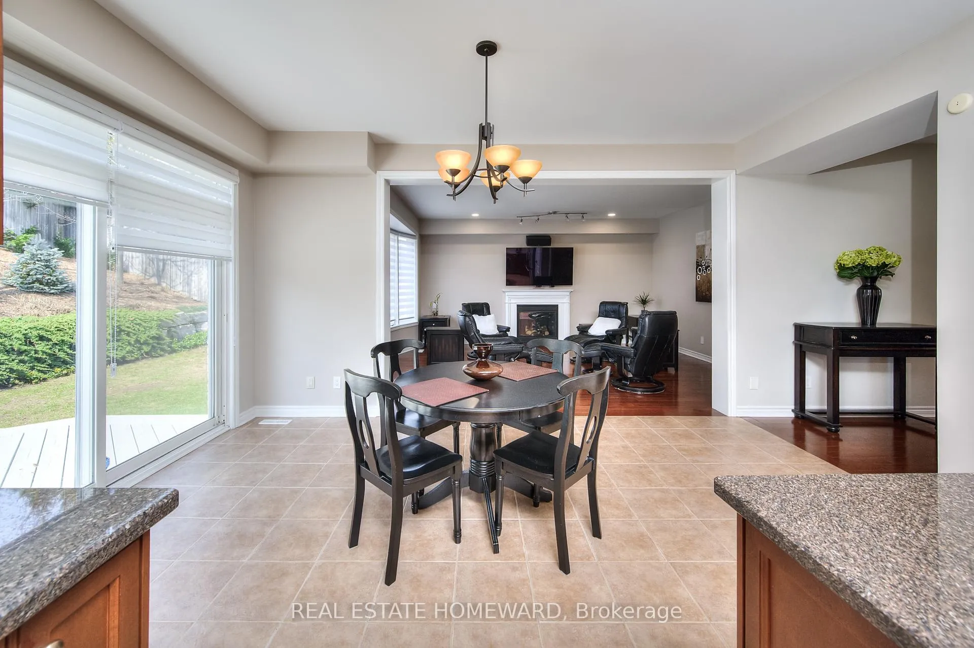 Photo 10 of 225 Ridgemere Court, Kitchener, Doon South — HOMEH
