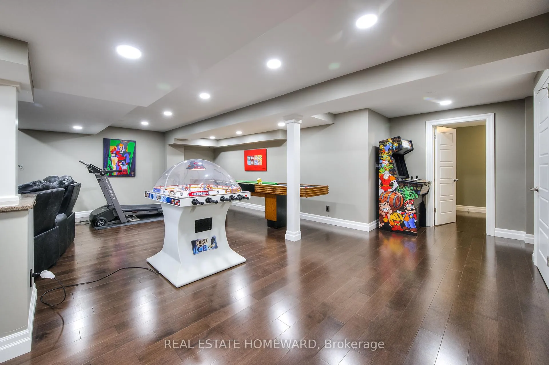 Photo 24 of 225 Ridgemere Court, Kitchener, Doon South — HOMEH