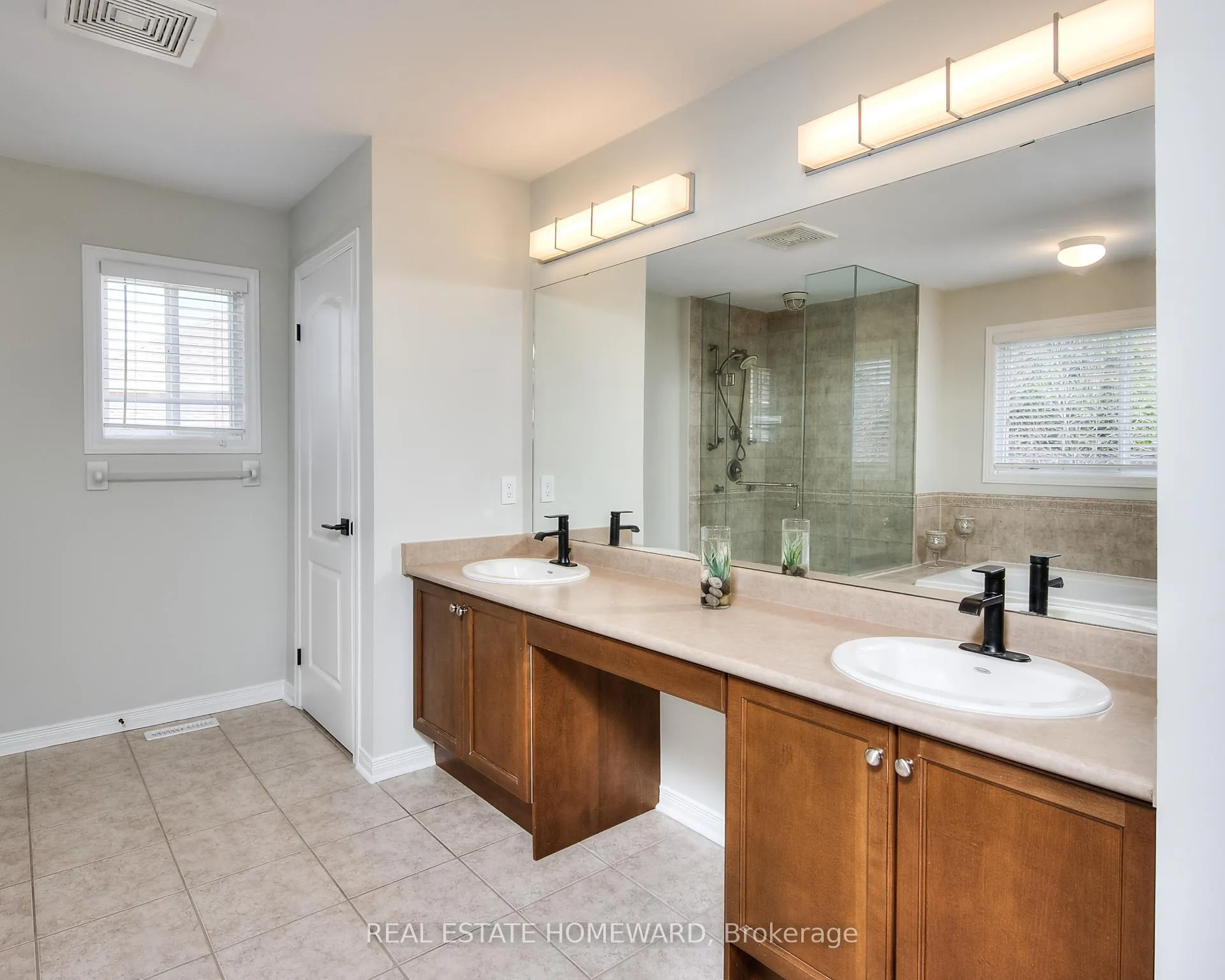 Photo 29 of 225 Ridgemere Court, Kitchener, Doon South — HOMEH