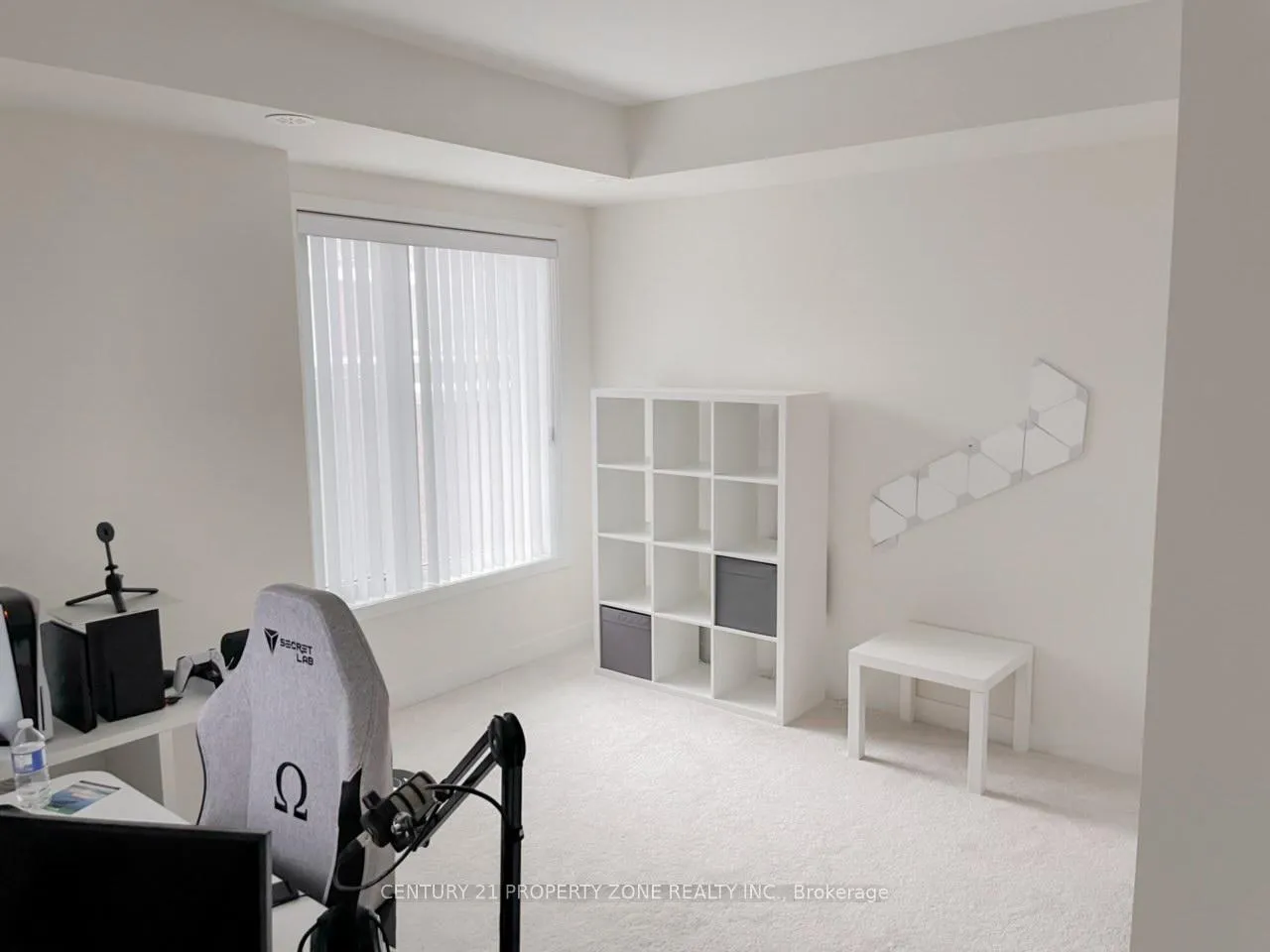 Photo 8 of 36 William Duncan Road, North York, Downsview-Roding-CFB — HOMEH
