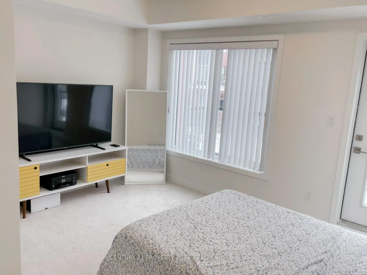 Photo 10 of 36 William Duncan Road, North York, Downsview-Roding-CFB — HOMEH