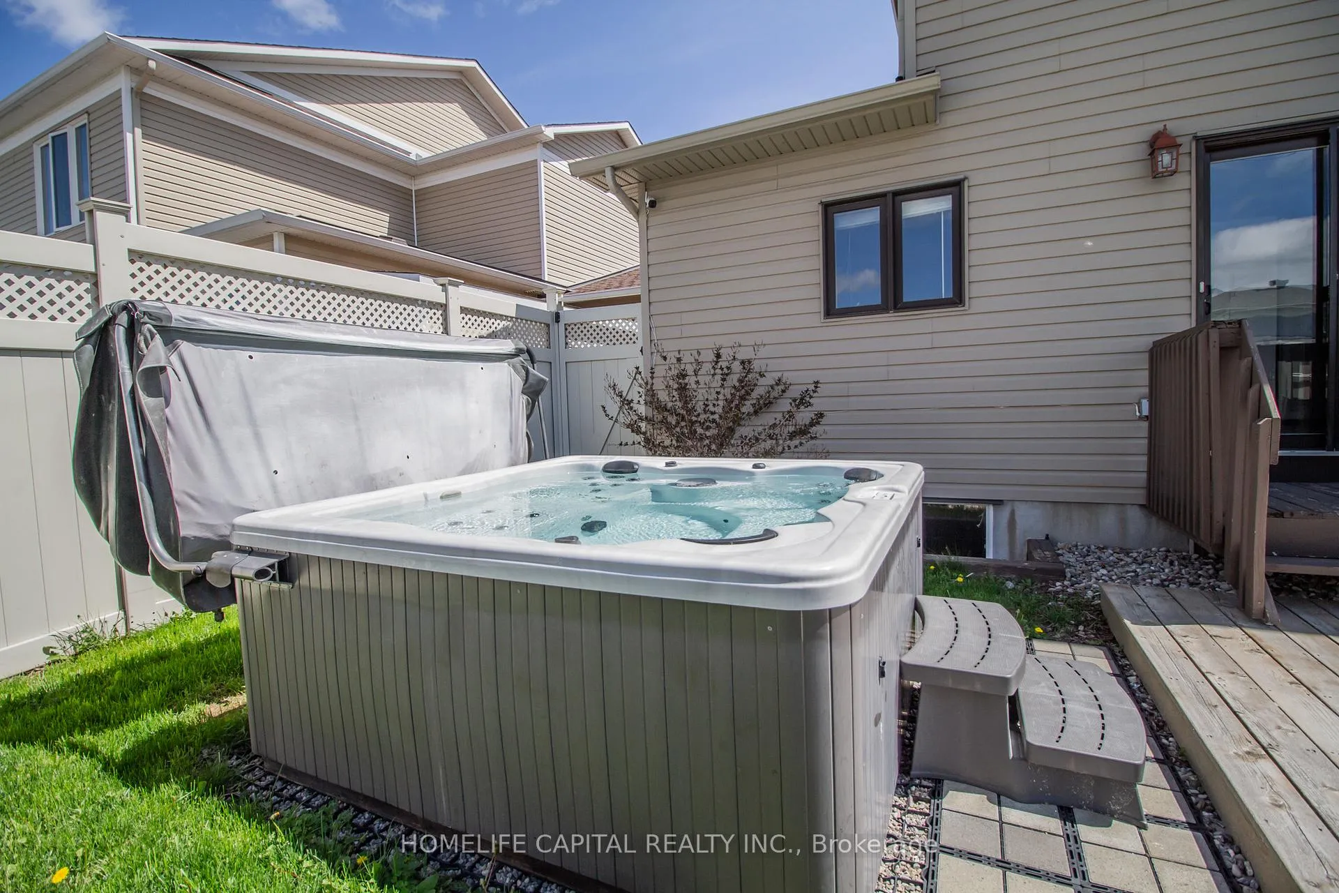 Photo 24 of 107 Vallier Way, Ottawa, Avalon East — HOMEH