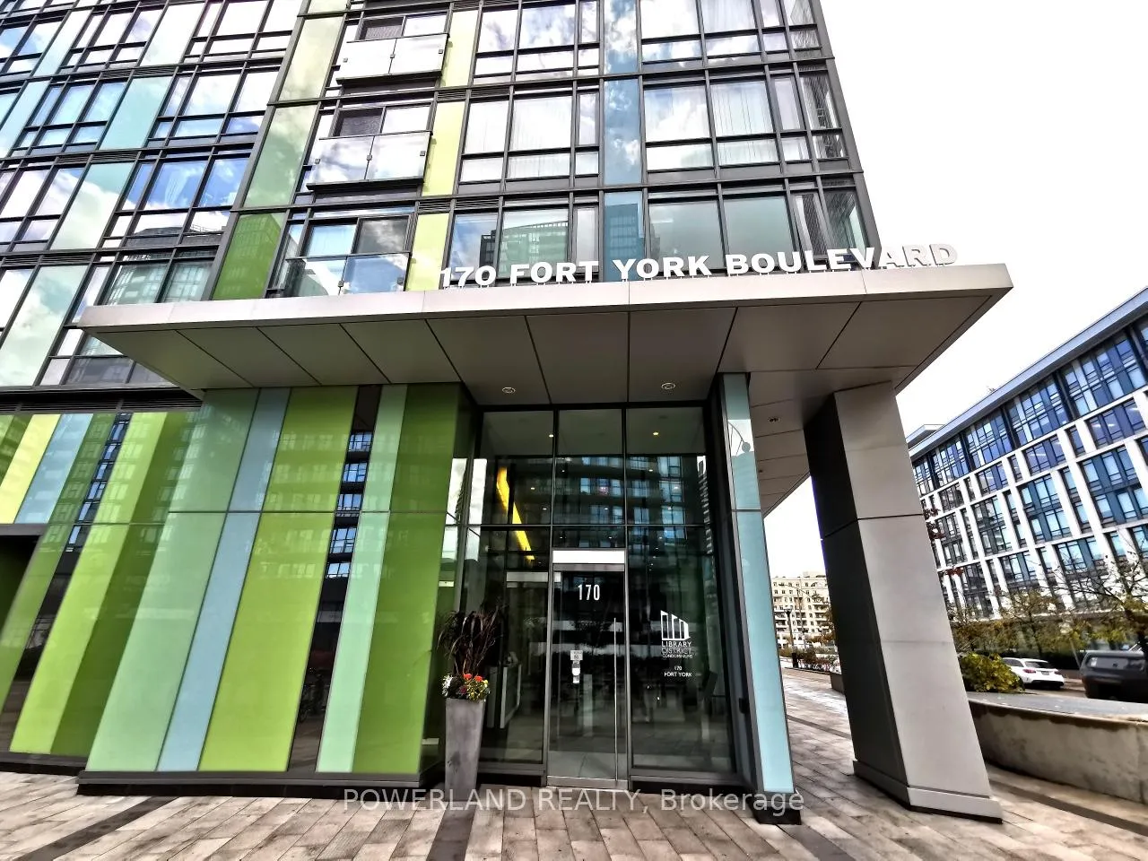 Photo 2 of Unit 309, 170 Fort York Boulevard, Toronto, Waterfront Communities — HOMEH