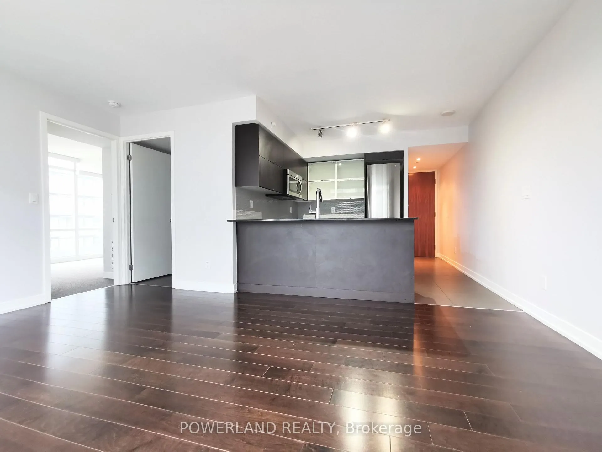 Photo 6 of Unit 309, 170 Fort York Boulevard, Toronto, Waterfront Communities — HOMEH