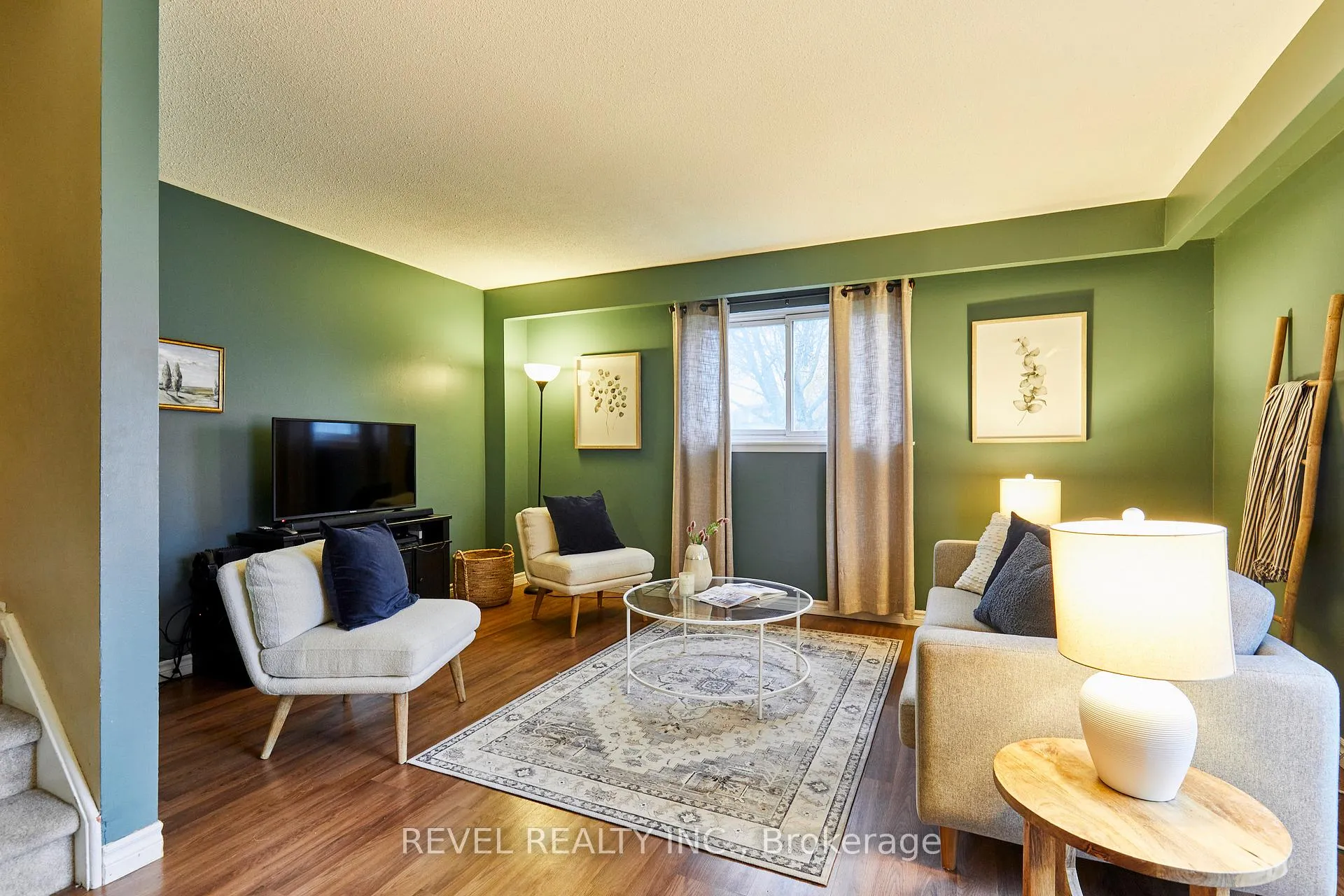 Photo 5 of 689 Gibb Street, Oshawa, Vanier — HOMEH