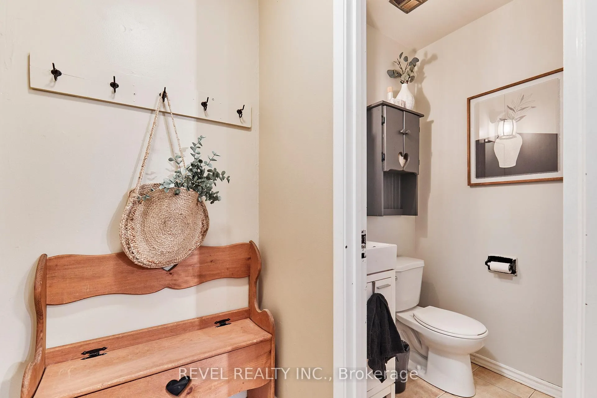 Photo 10 of 689 Gibb Street, Oshawa, Vanier — HOMEH