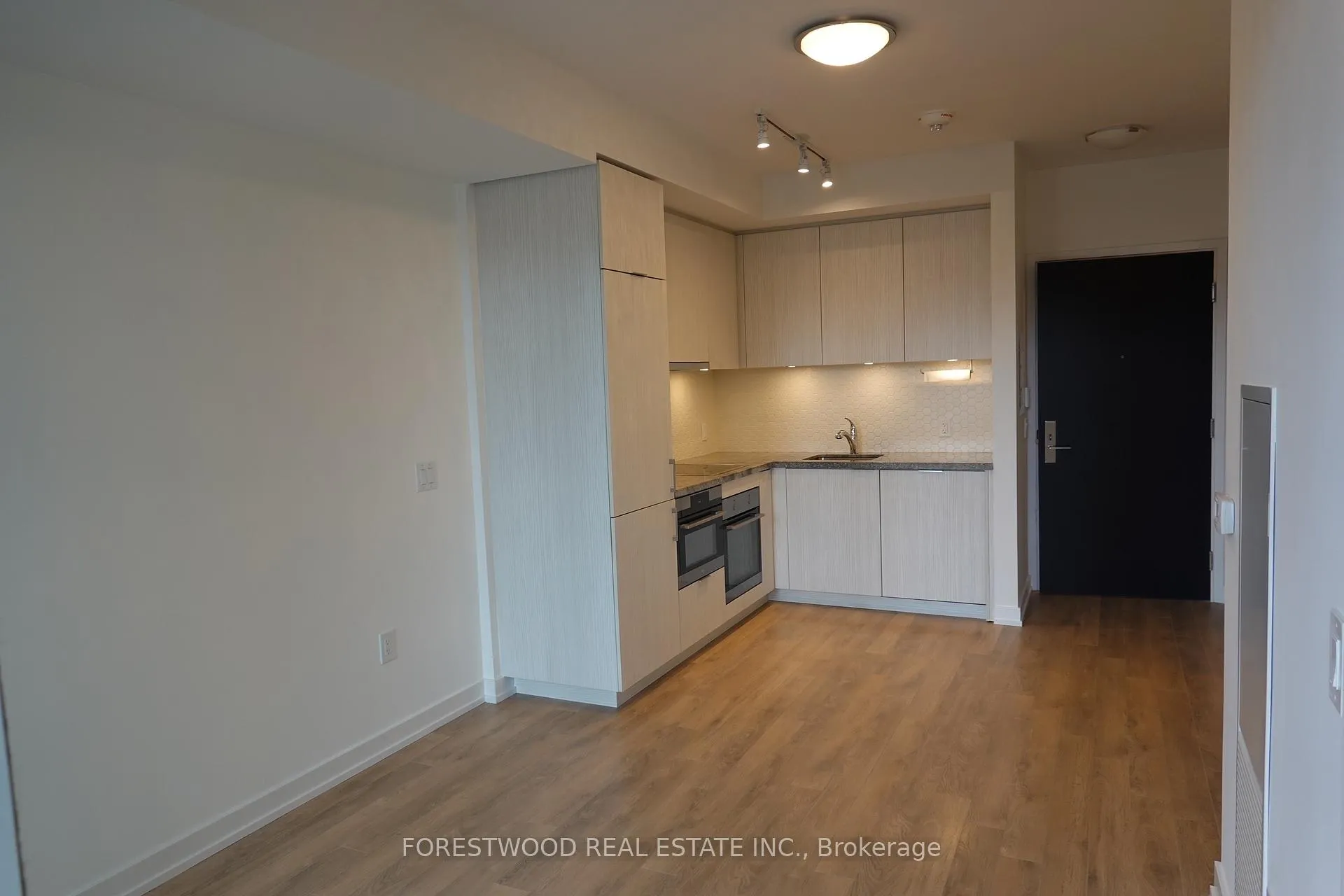 Photo 3 of Unit 519, 158 Front Street E, Toronto, Moss Park — HOMEH