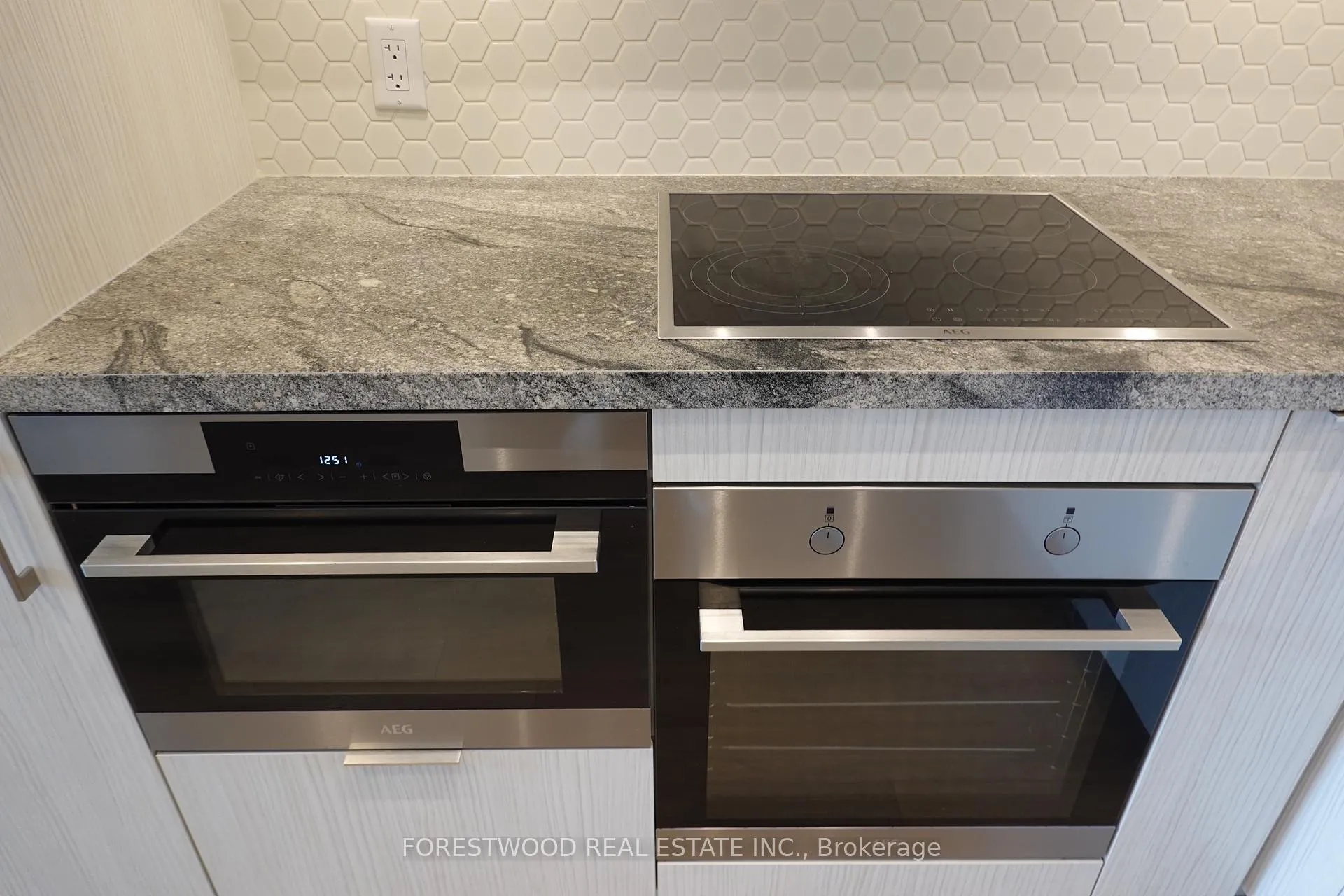Photo 7 of Unit 519, 158 Front Street E, Toronto, Moss Park — HOMEH