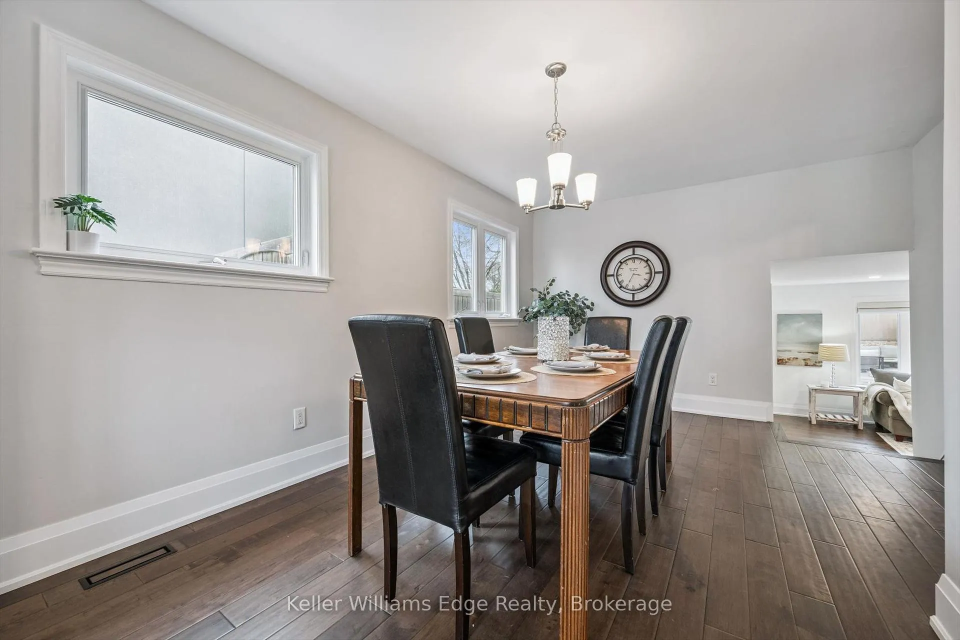 Photo 14 of 2414 Upton Court, Oakville, West — HOMEH