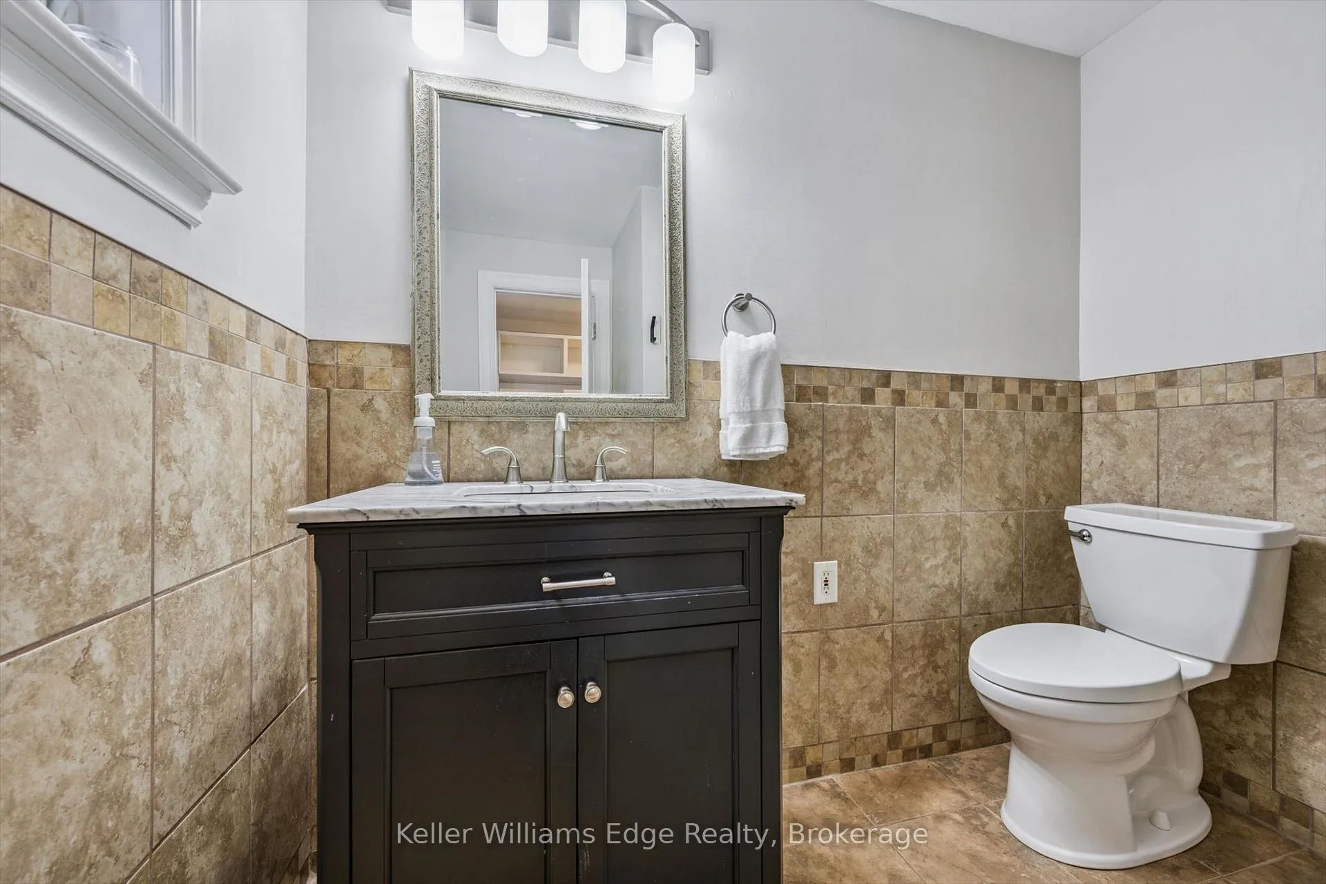 Photo 18 of 2414 Upton Court, Oakville, West — HOMEH