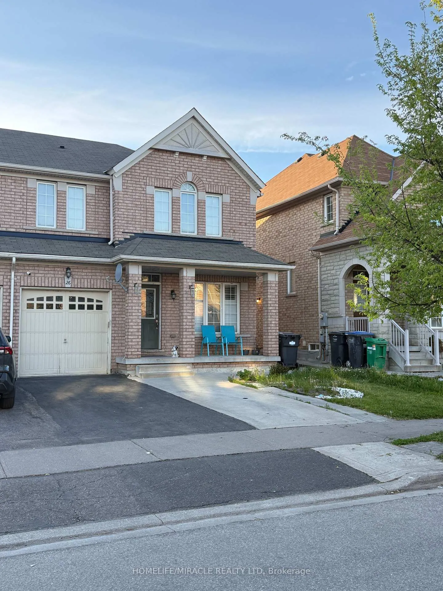 Front of 26 Country Ridge Court