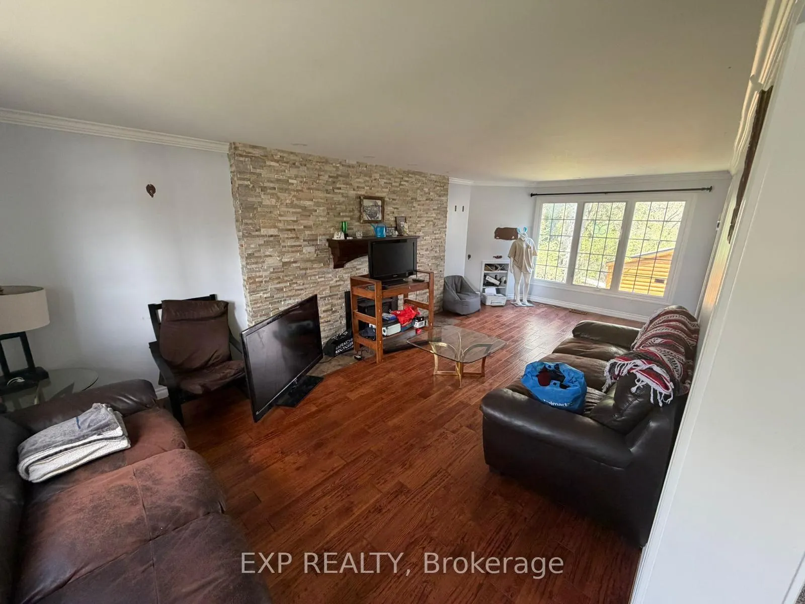 Photo 3 of 1061 Plante Drive, Ottawa, Hunt Club/Western Community — HOMEH