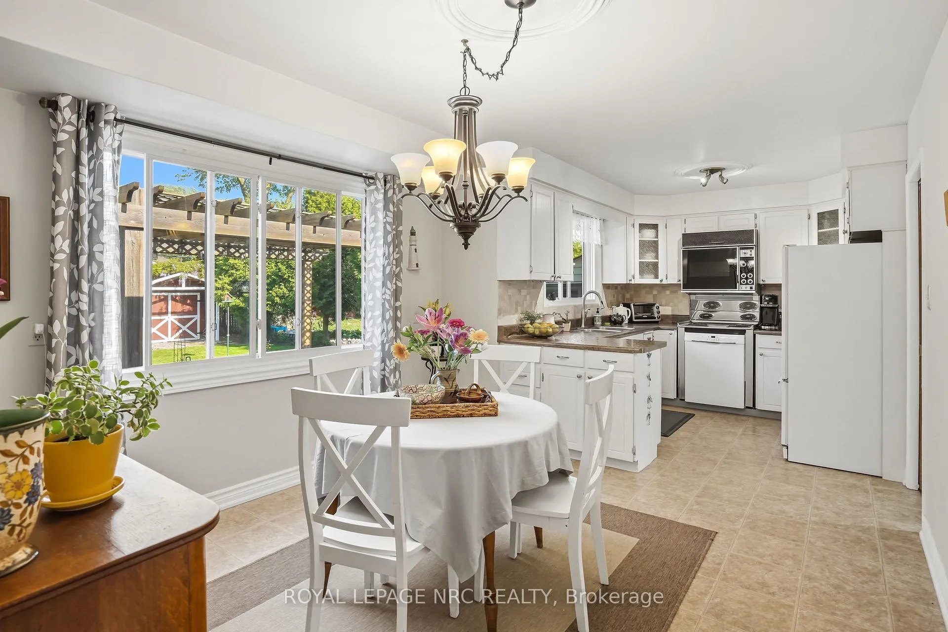 Photo 6 of 66 Duncan Drive, St. Catharines, Vine/Linwell — HOMEH