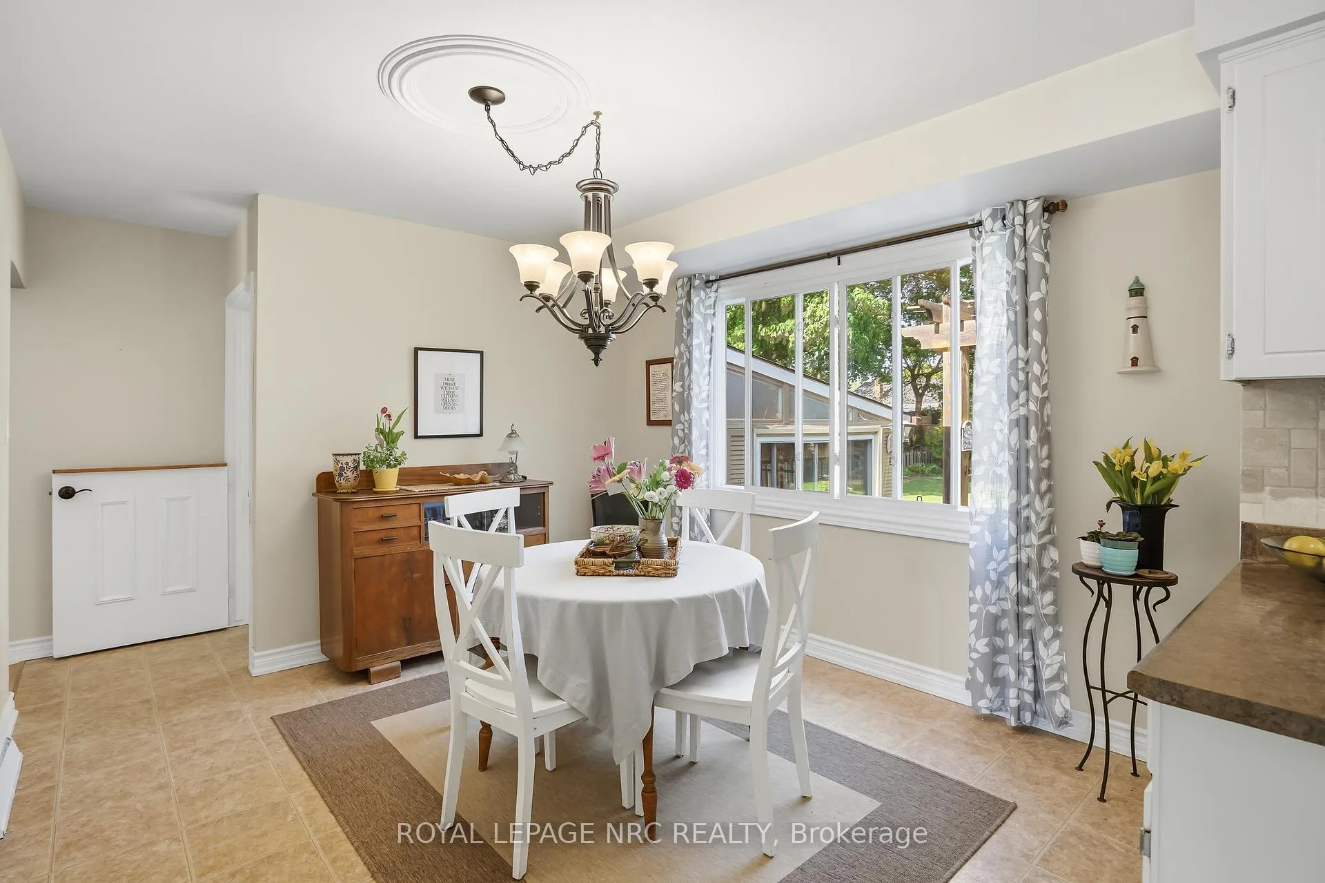 Photo 10 of 66 Duncan Drive, St. Catharines, Vine/Linwell — HOMEH