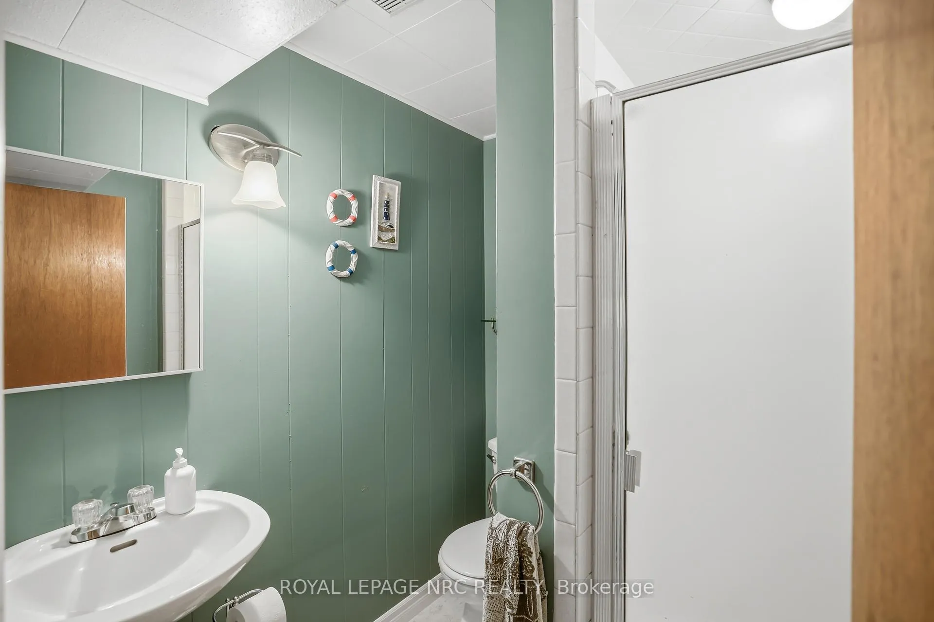 Photo 23 of 66 Duncan Drive, St. Catharines, Vine/Linwell — HOMEH