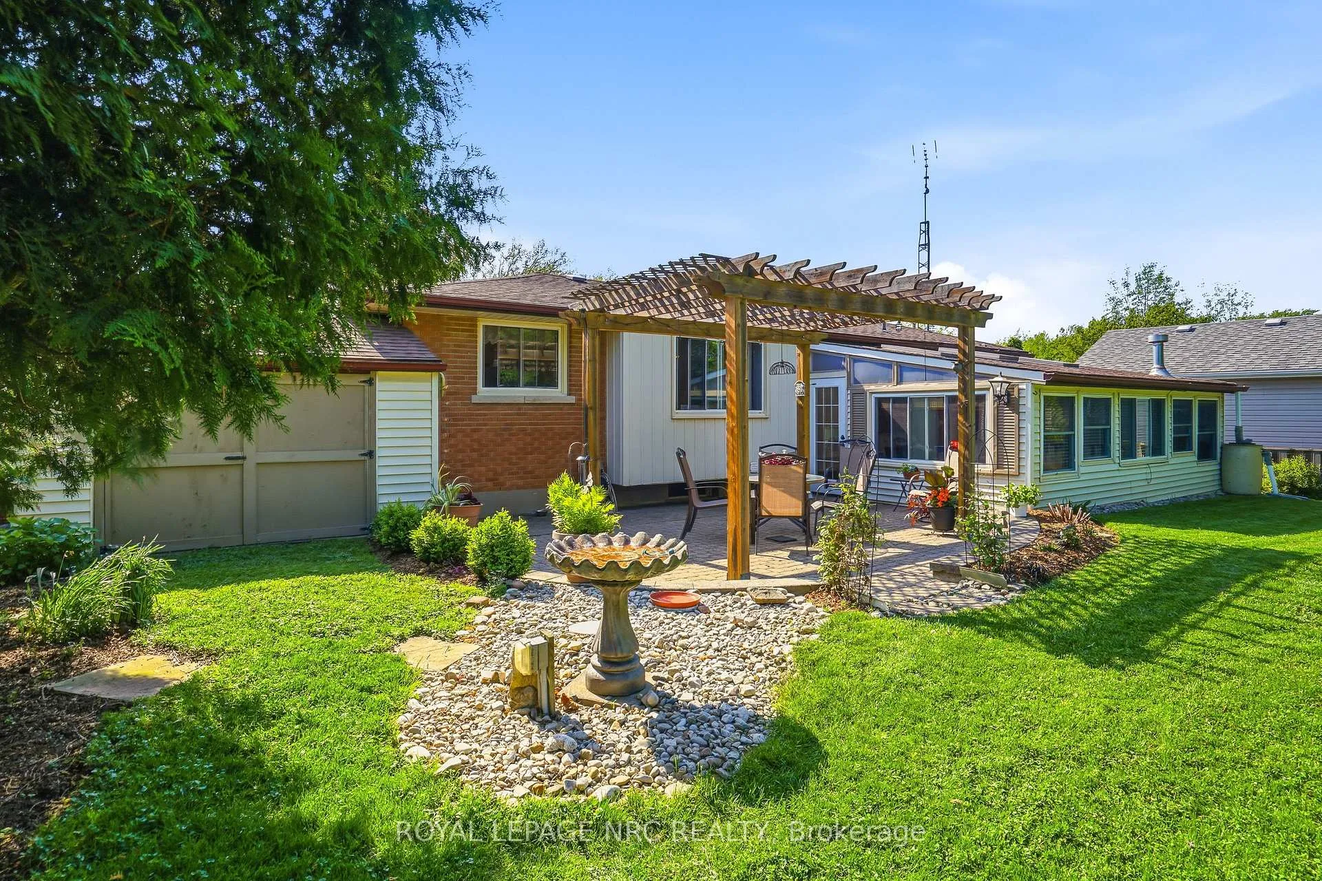 Photo 28 of 66 Duncan Drive, St. Catharines, Vine/Linwell — HOMEH