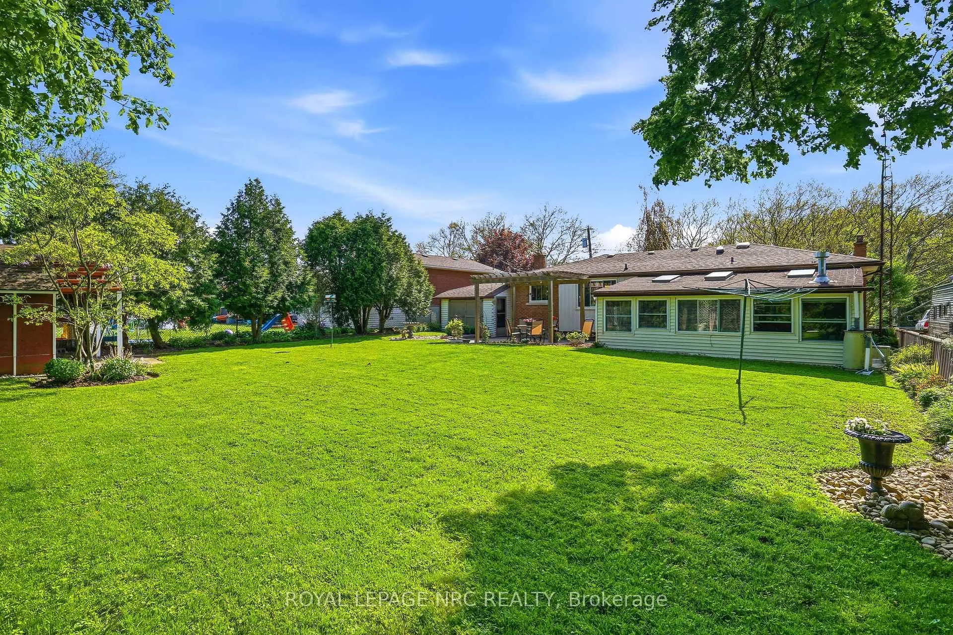 Photo 31 of 66 Duncan Drive, St. Catharines, Vine/Linwell — HOMEH