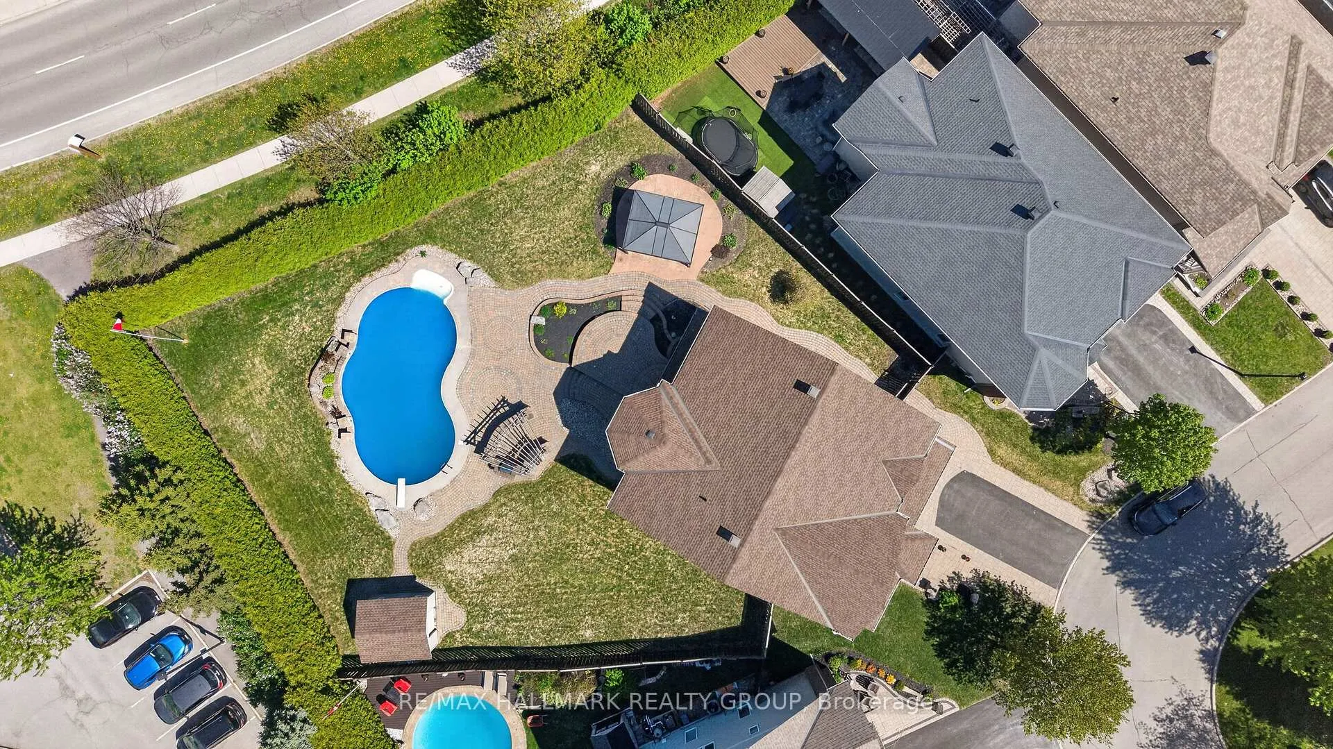 Photo 3 of 2030 Cherington Crescent, Ottawa, Avalon East — HOMEH