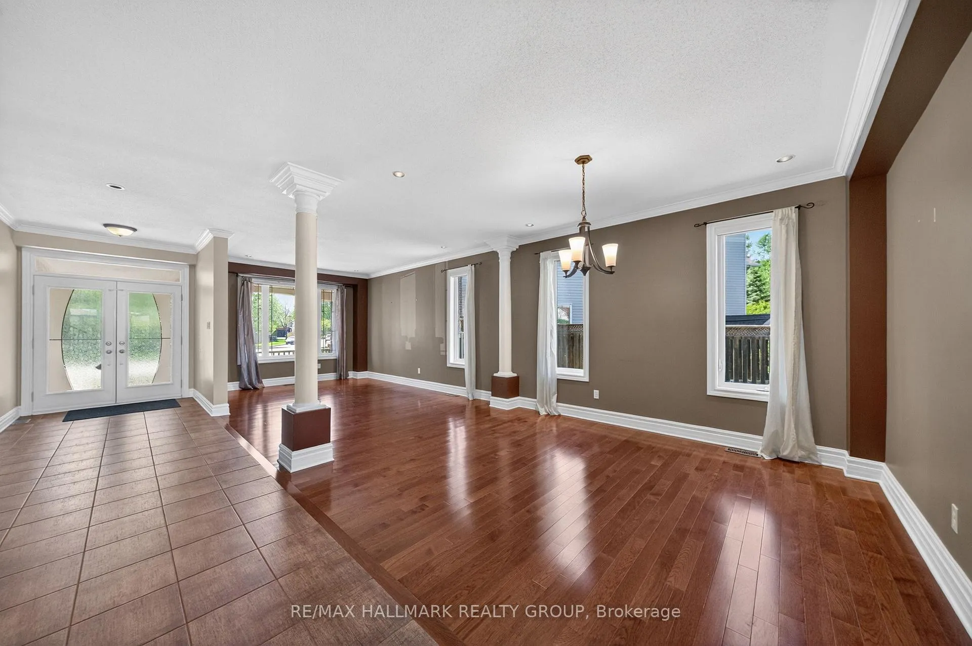Photo 5 of 2030 Cherington Crescent, Ottawa, Avalon East — HOMEH